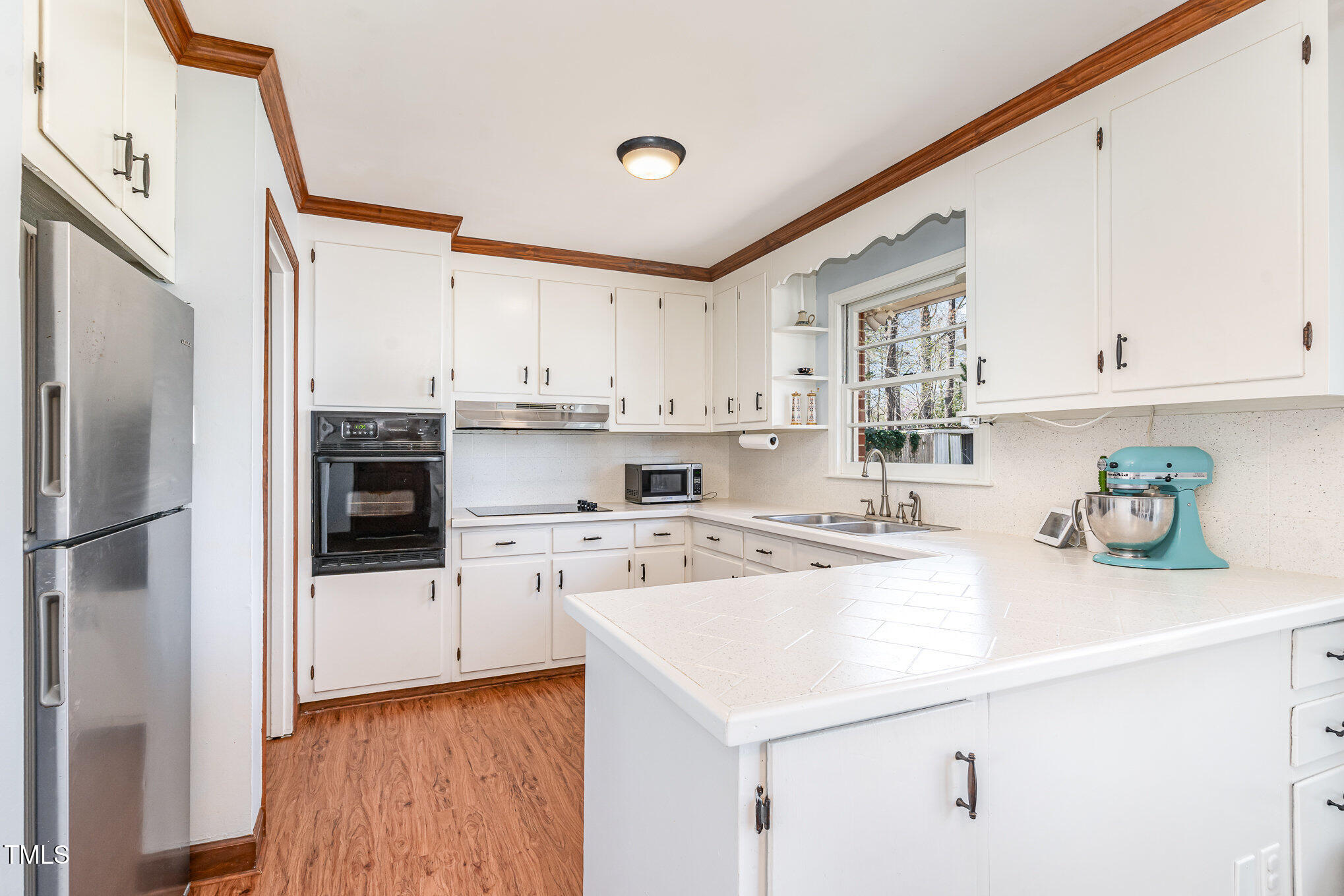 5033 Green Oak Drive