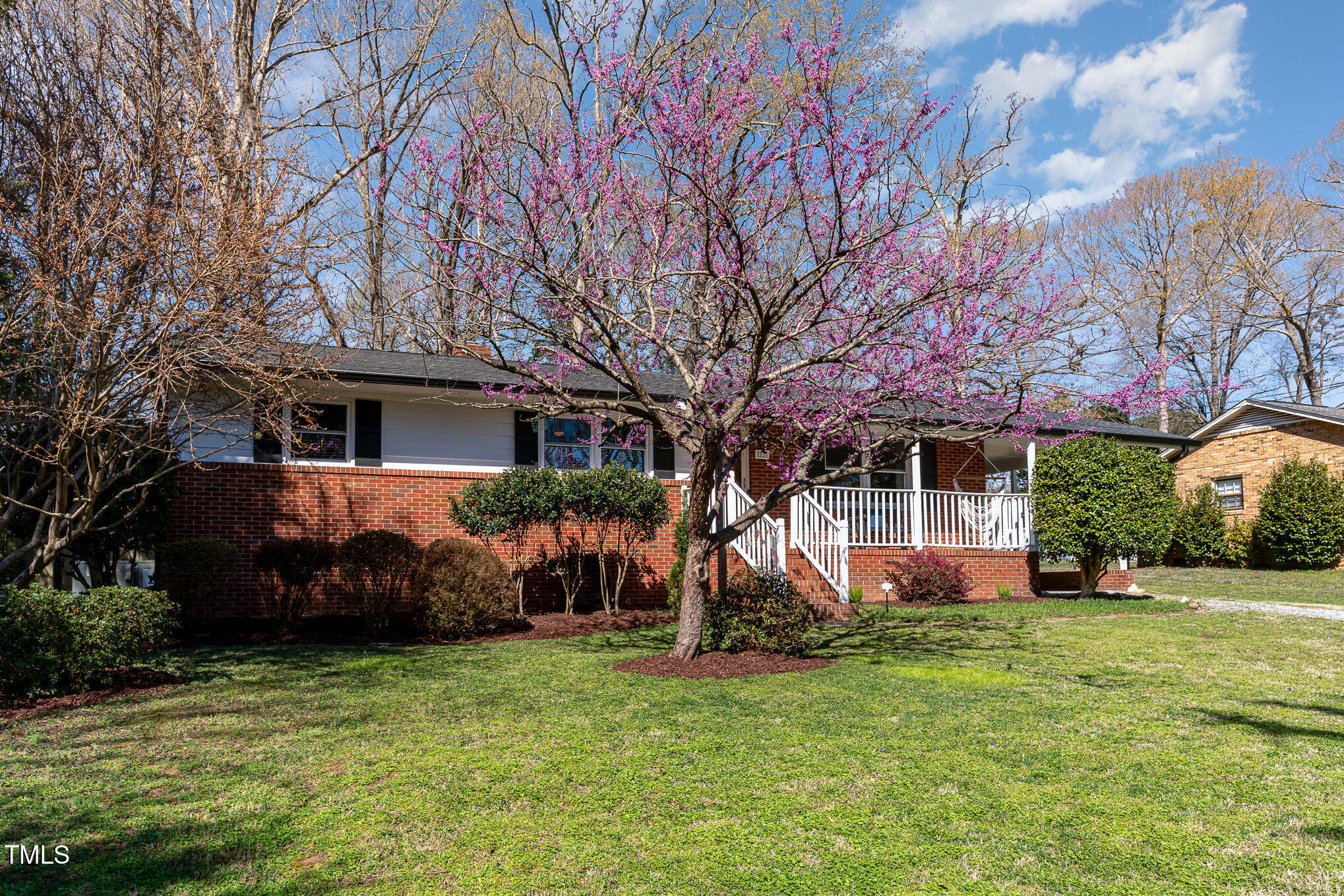 5033 Green Oak Drive