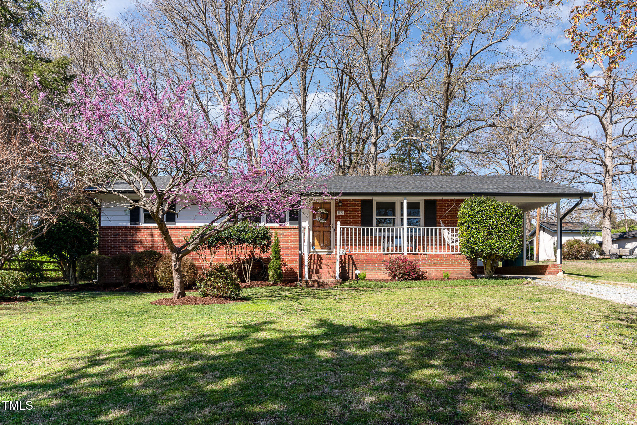 5033 Green Oak Drive