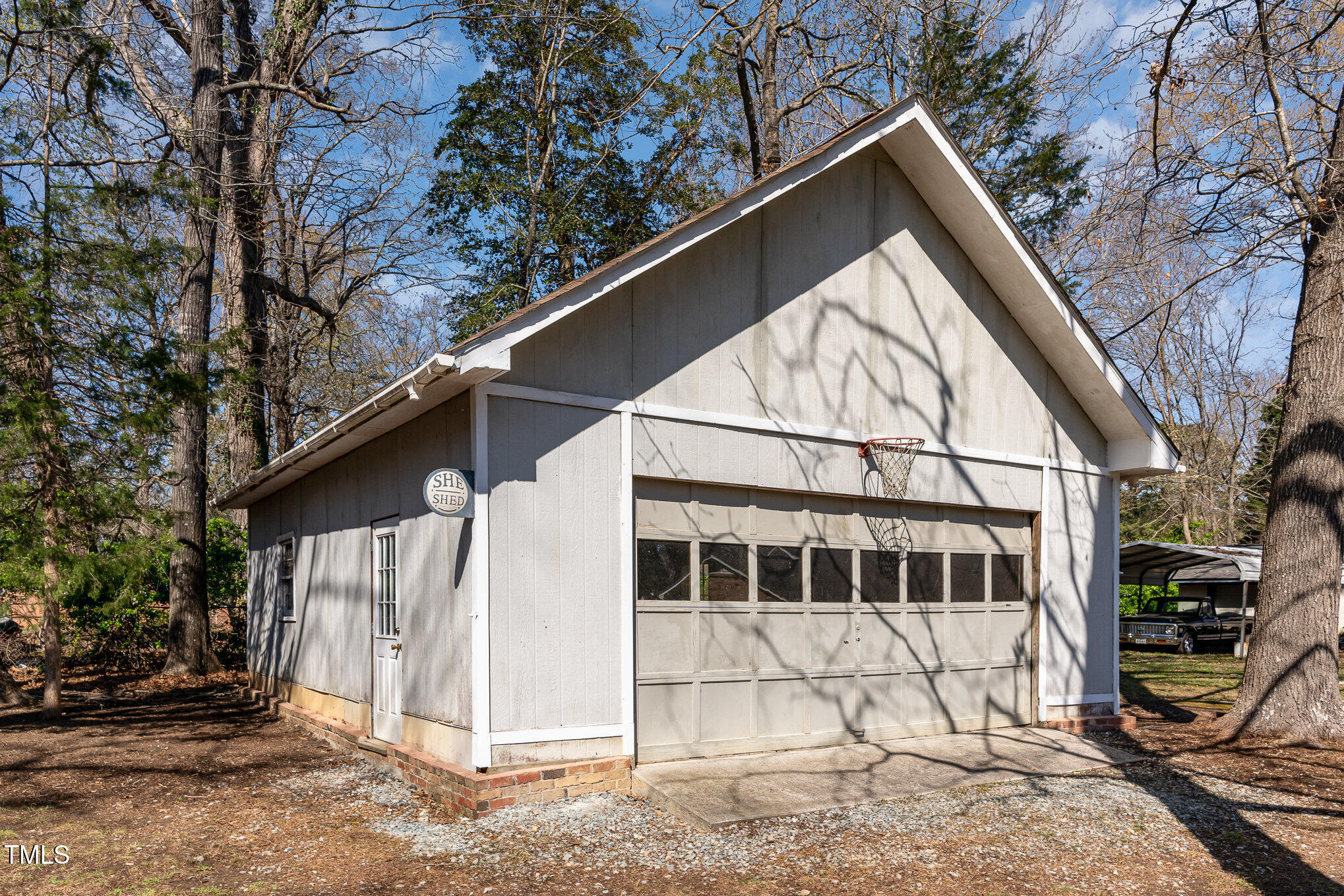 5033 Green Oak Drive