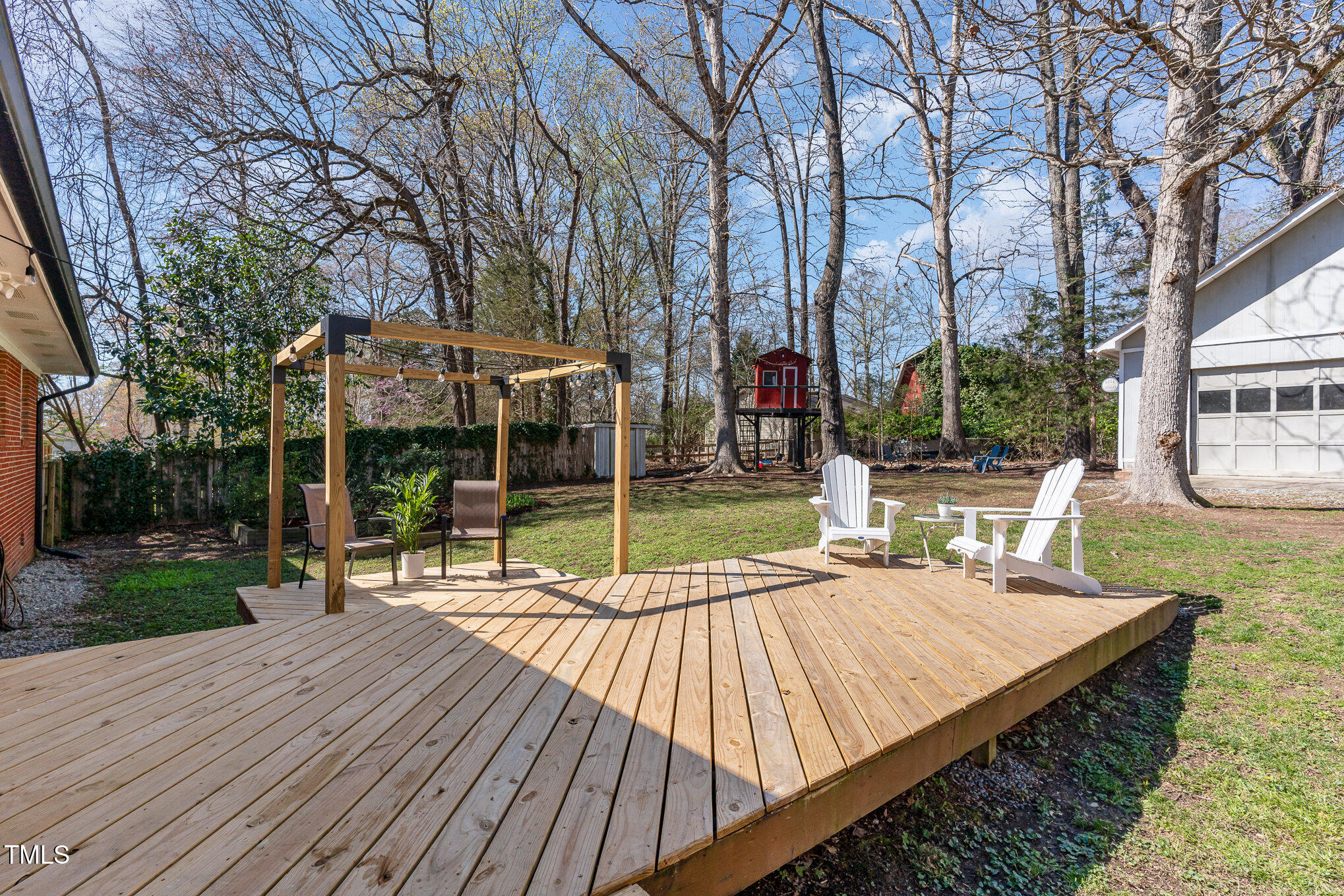 5033 Green Oak Drive