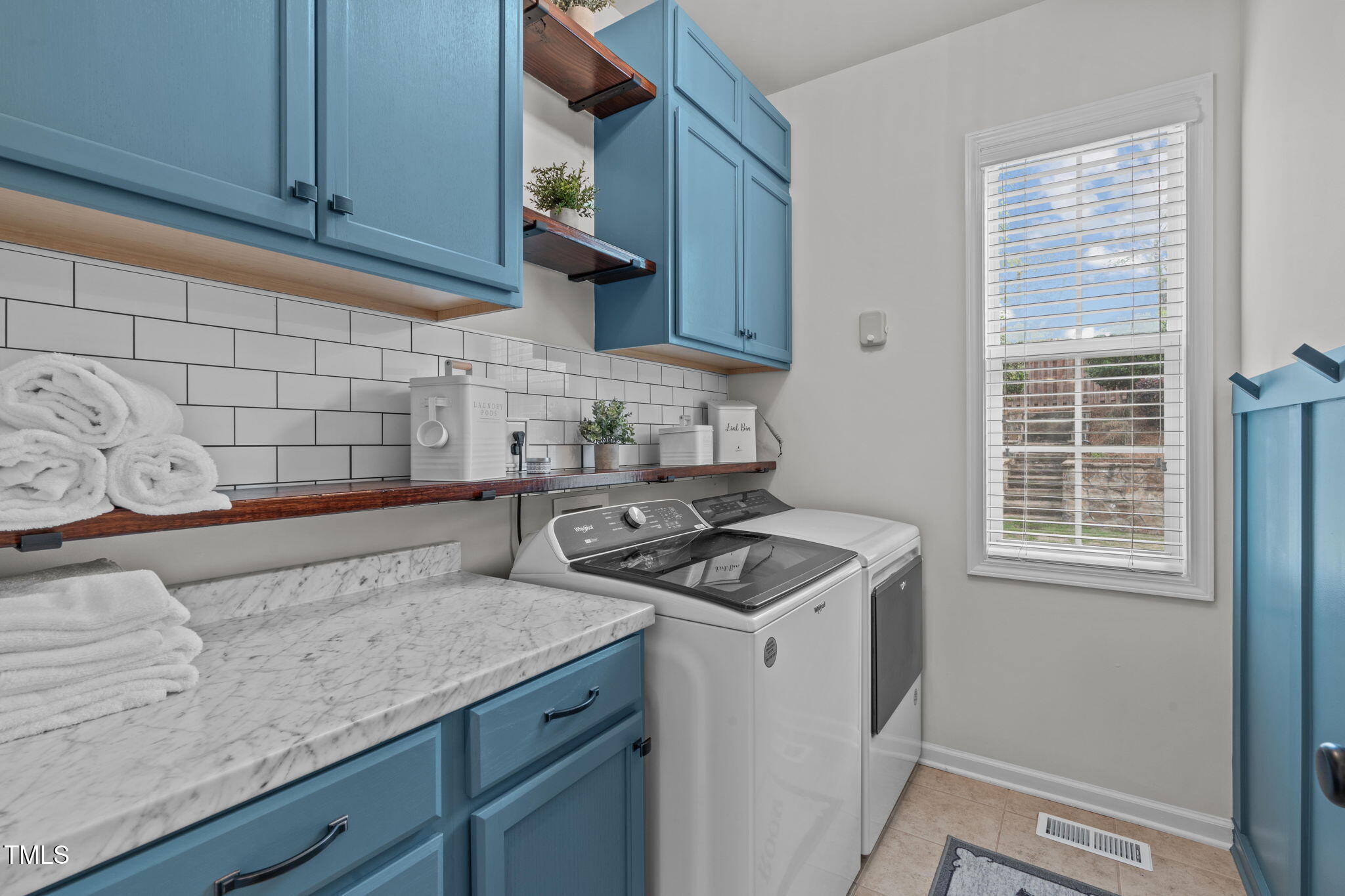 2109 Hemlock Hill Drive
