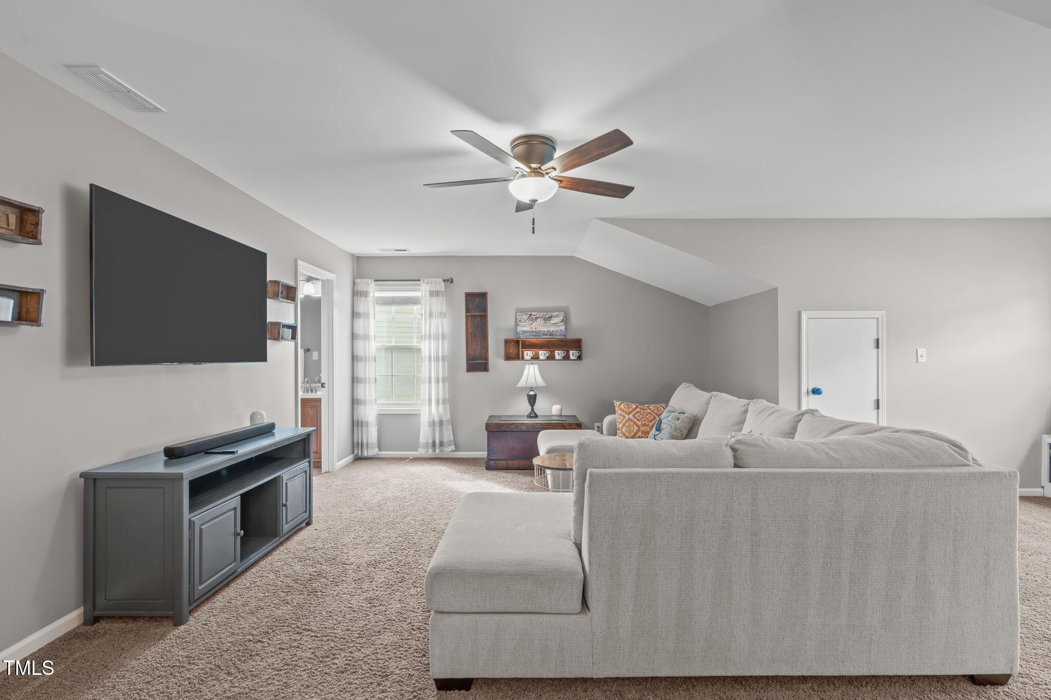 2109 Hemlock Hill Drive