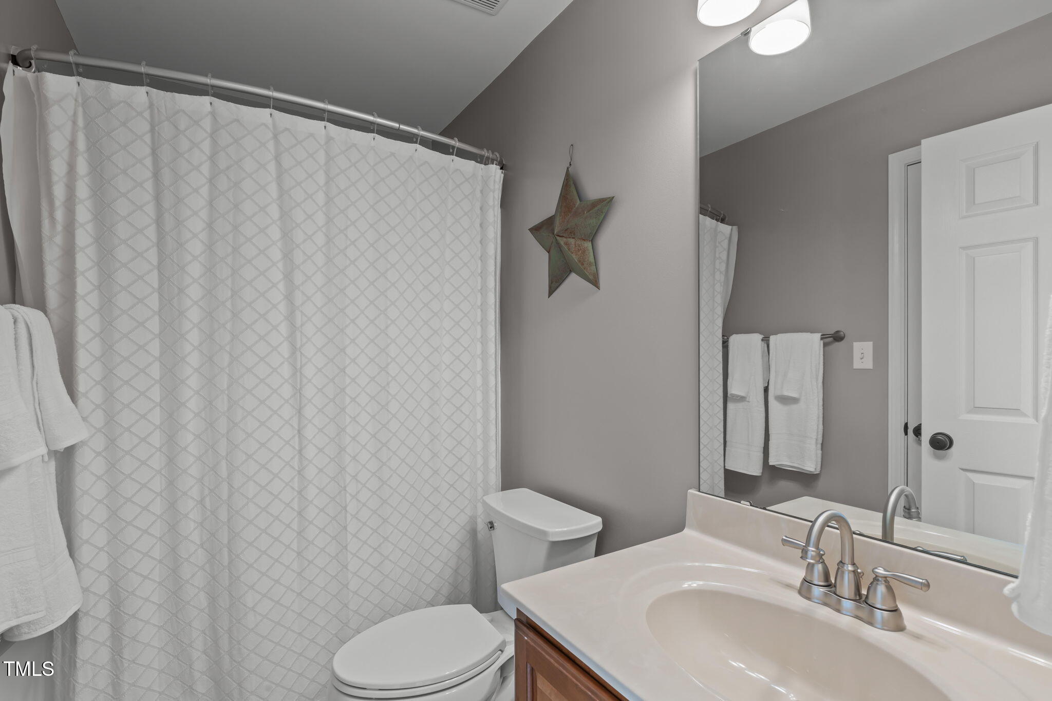 2109 Hemlock Hill Drive