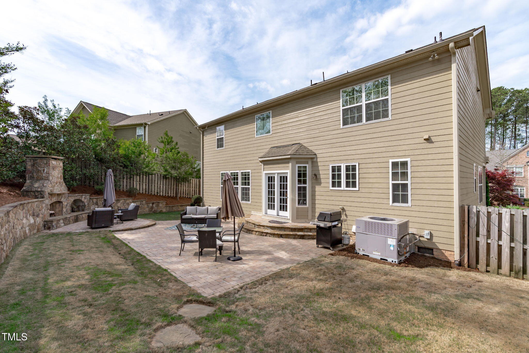 2109 Hemlock Hill Drive