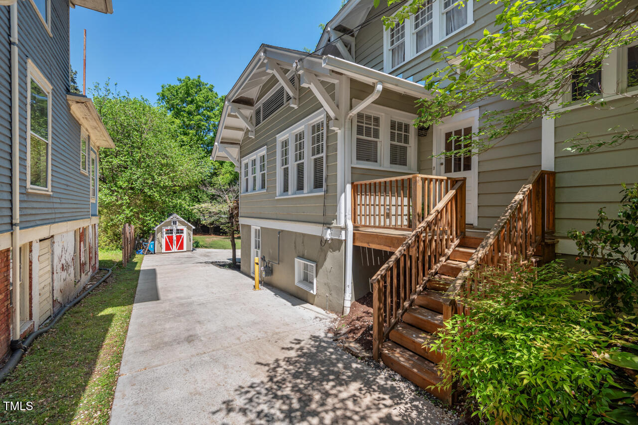 2416 W Club Boulevard