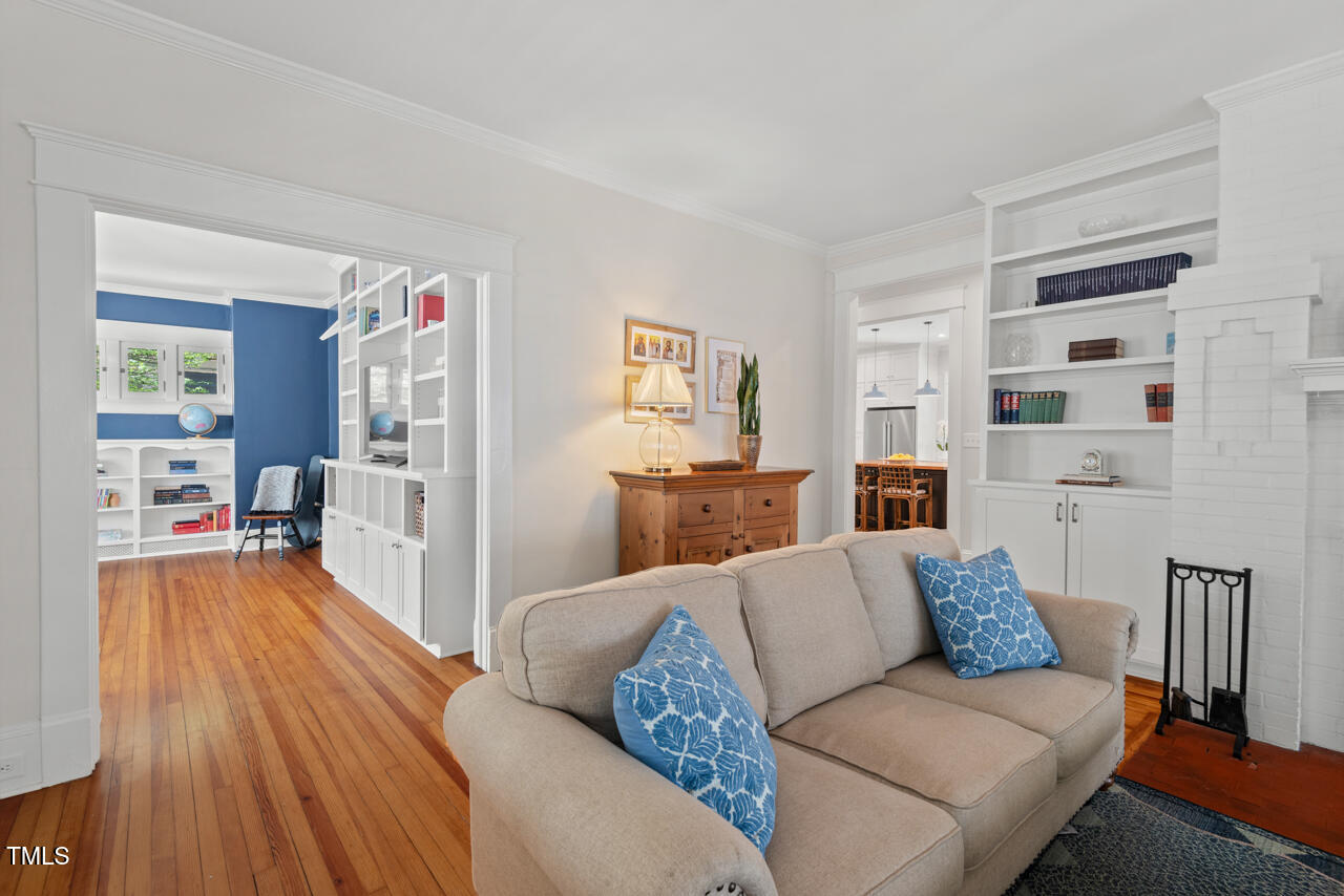 2416 W Club Boulevard