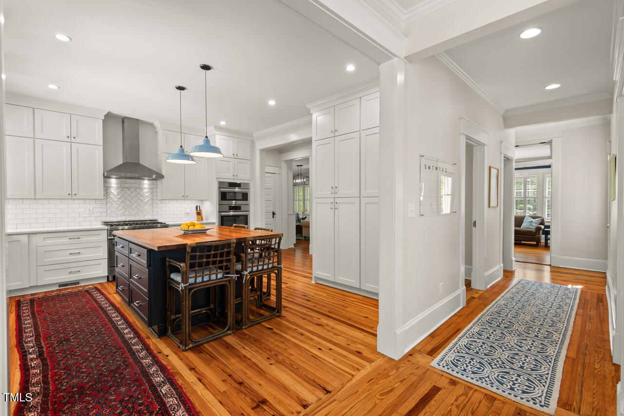 2416 W Club Boulevard