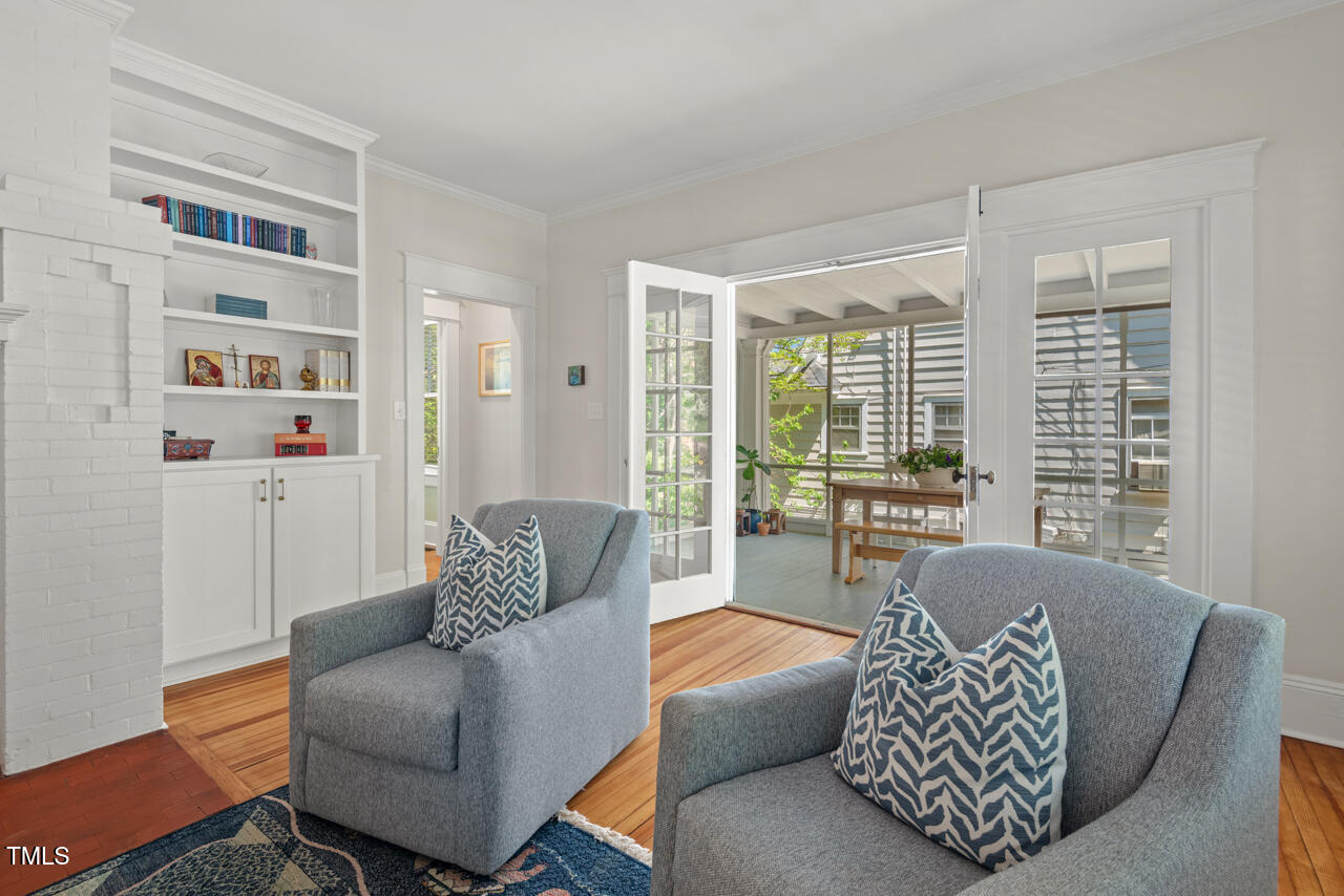 2416 W Club Boulevard