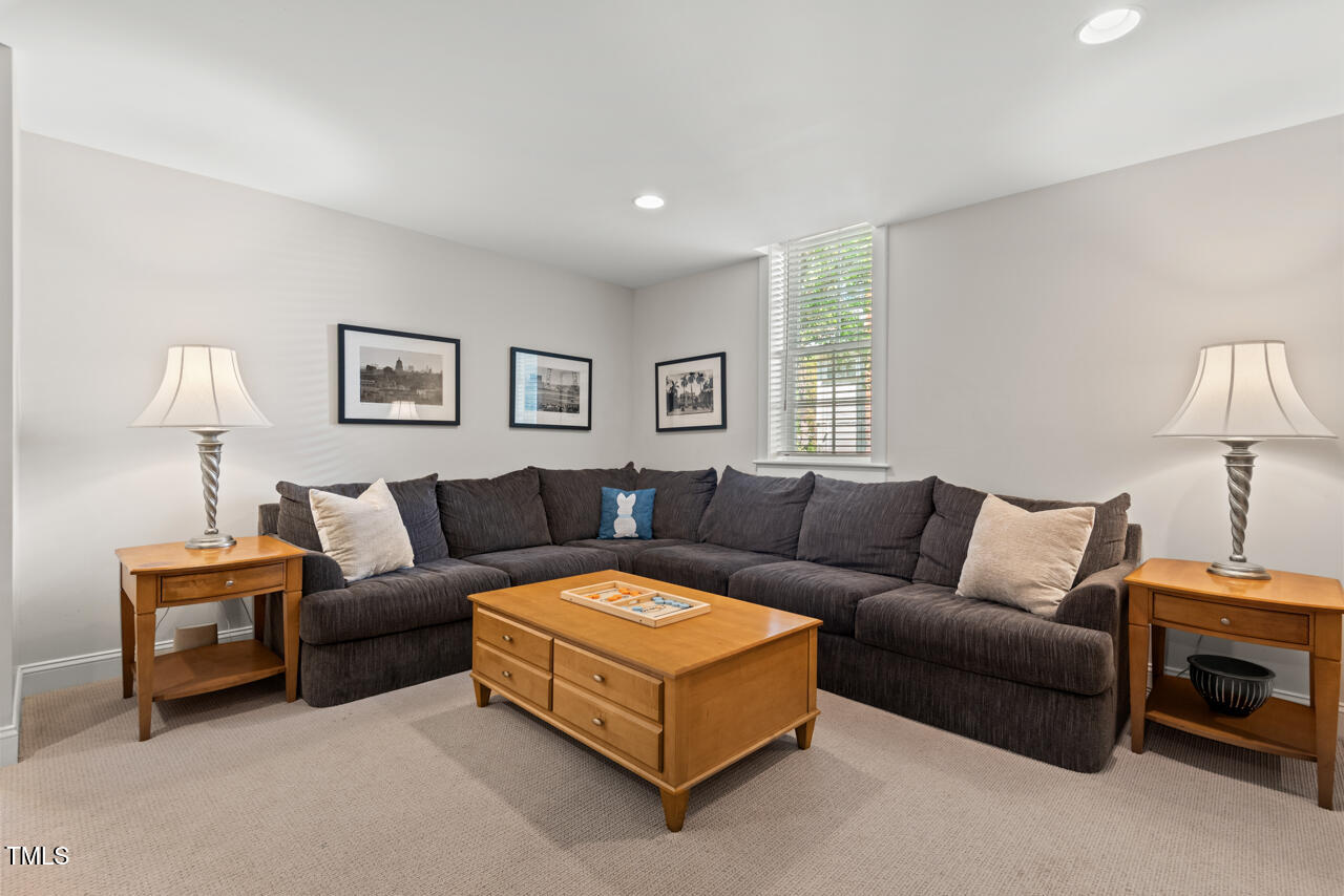 2416 W Club Boulevard