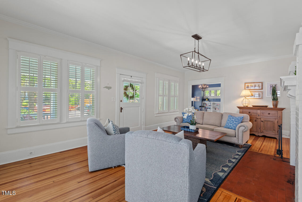 2416 W Club Boulevard