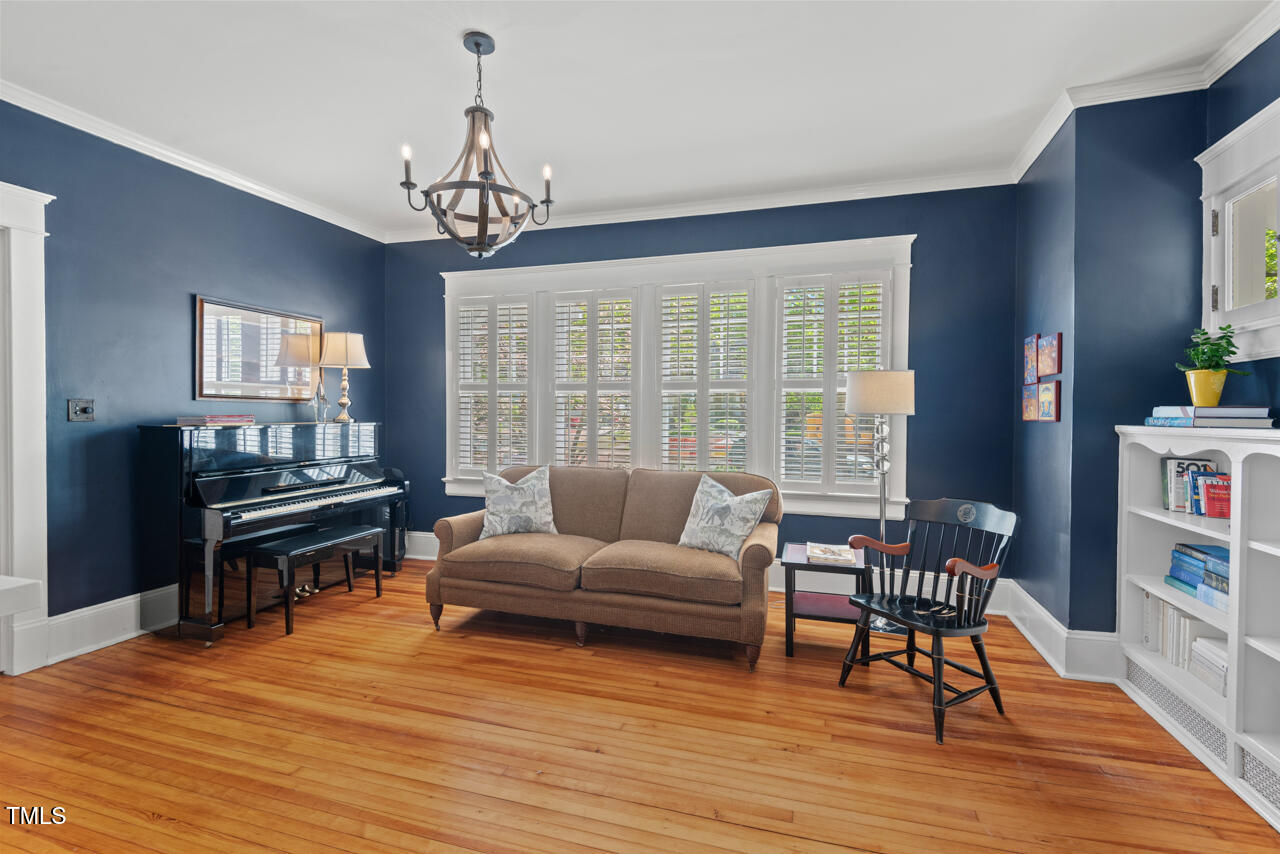 2416 W Club Boulevard