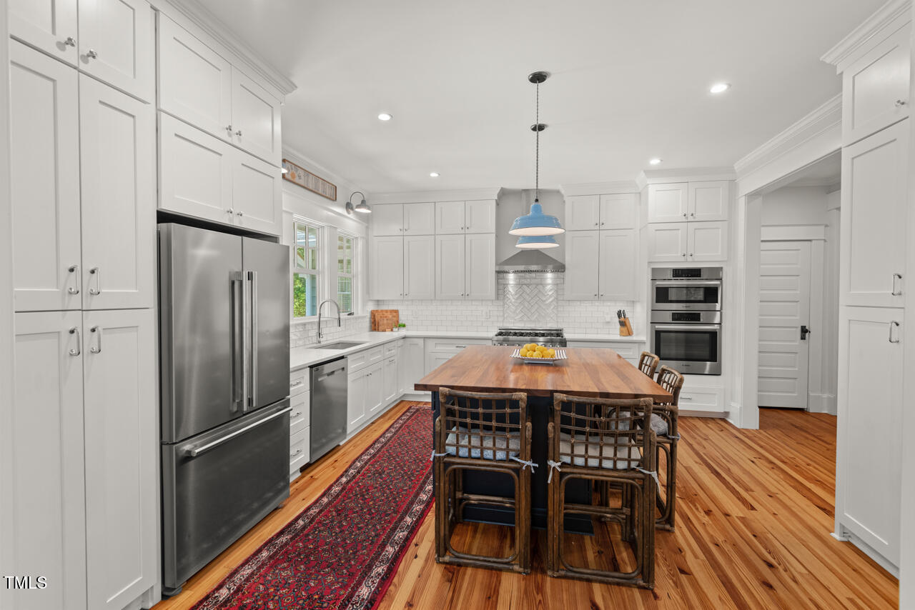 2416 W Club Boulevard