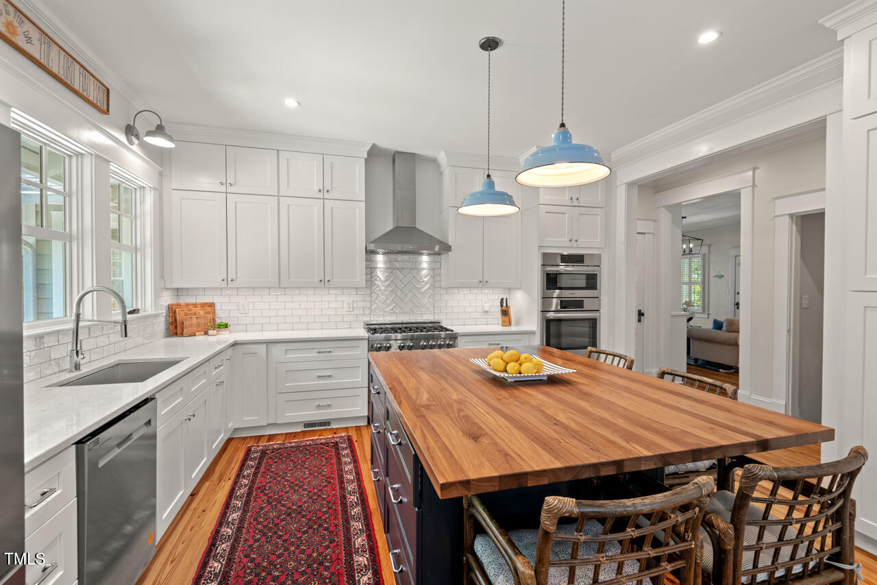 2416 W Club Boulevard