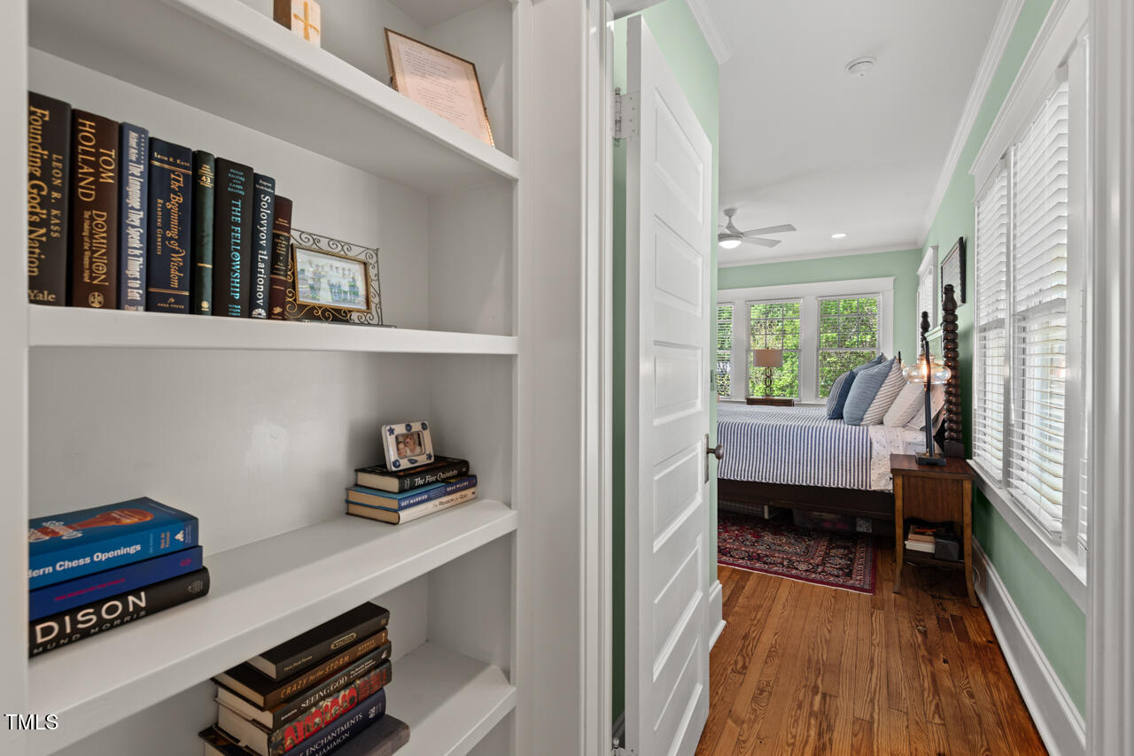 2416 W Club Boulevard