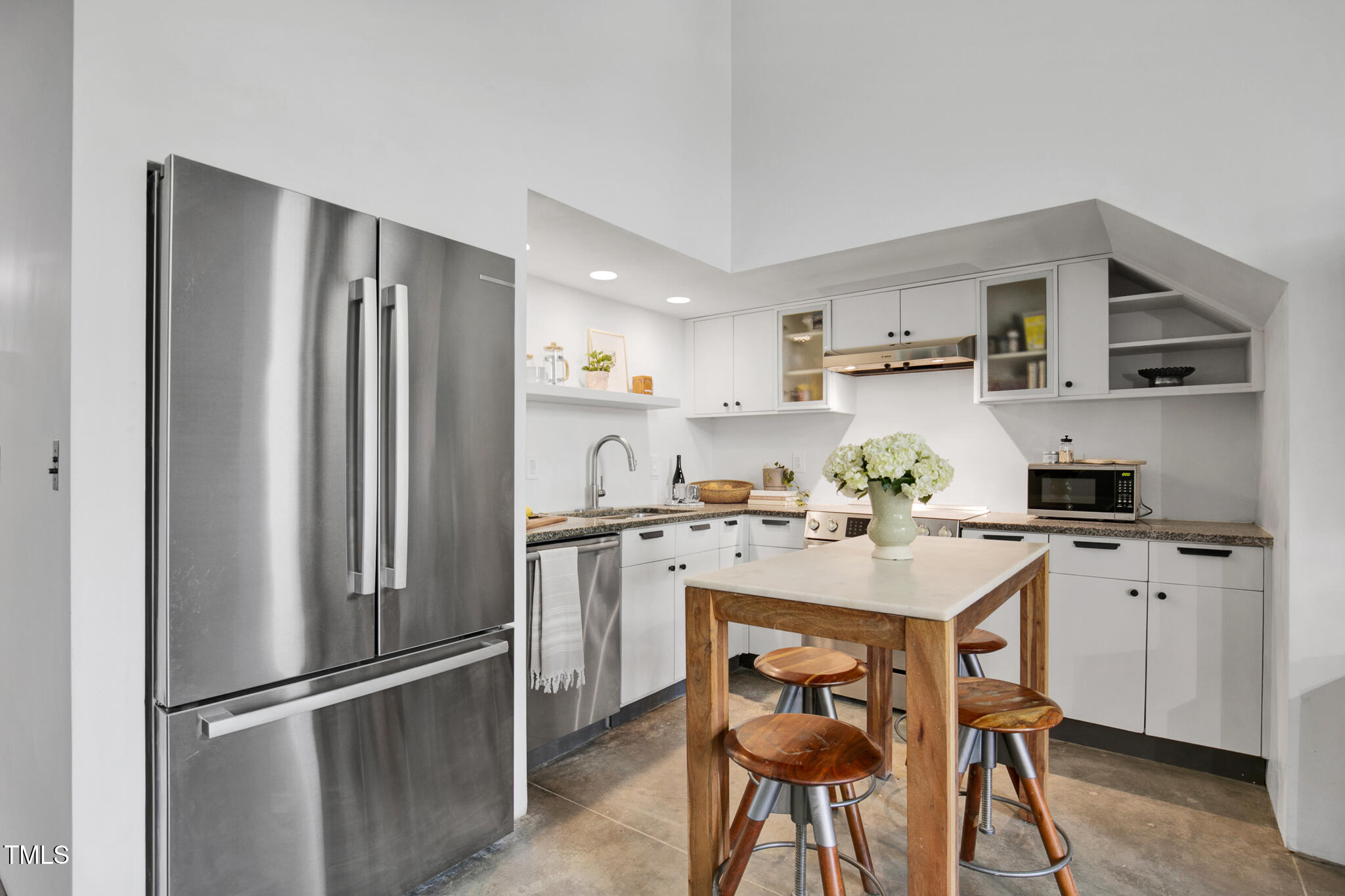 701 W Trinity Avenue # 116