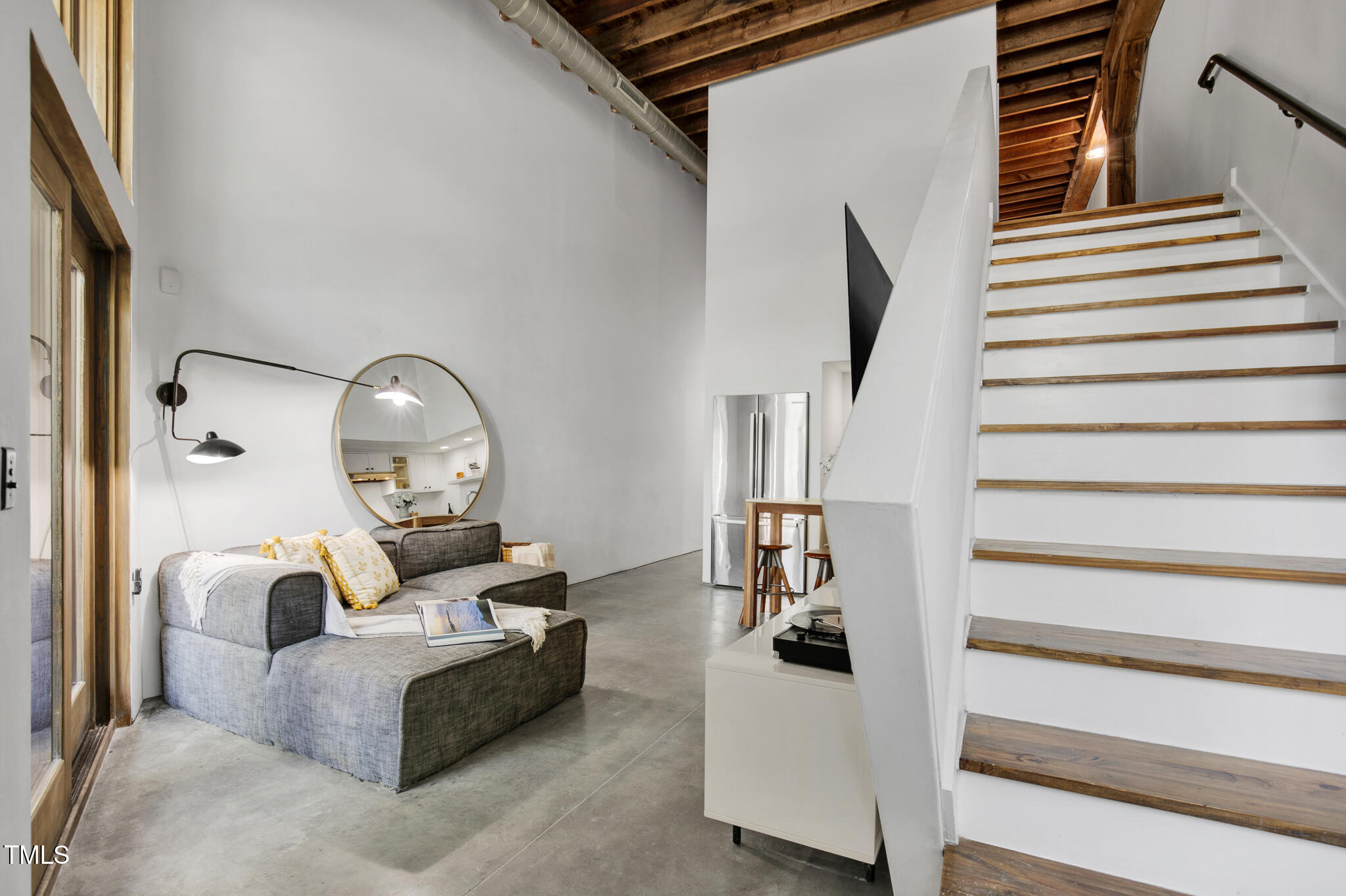 701 W Trinity Avenue # 116