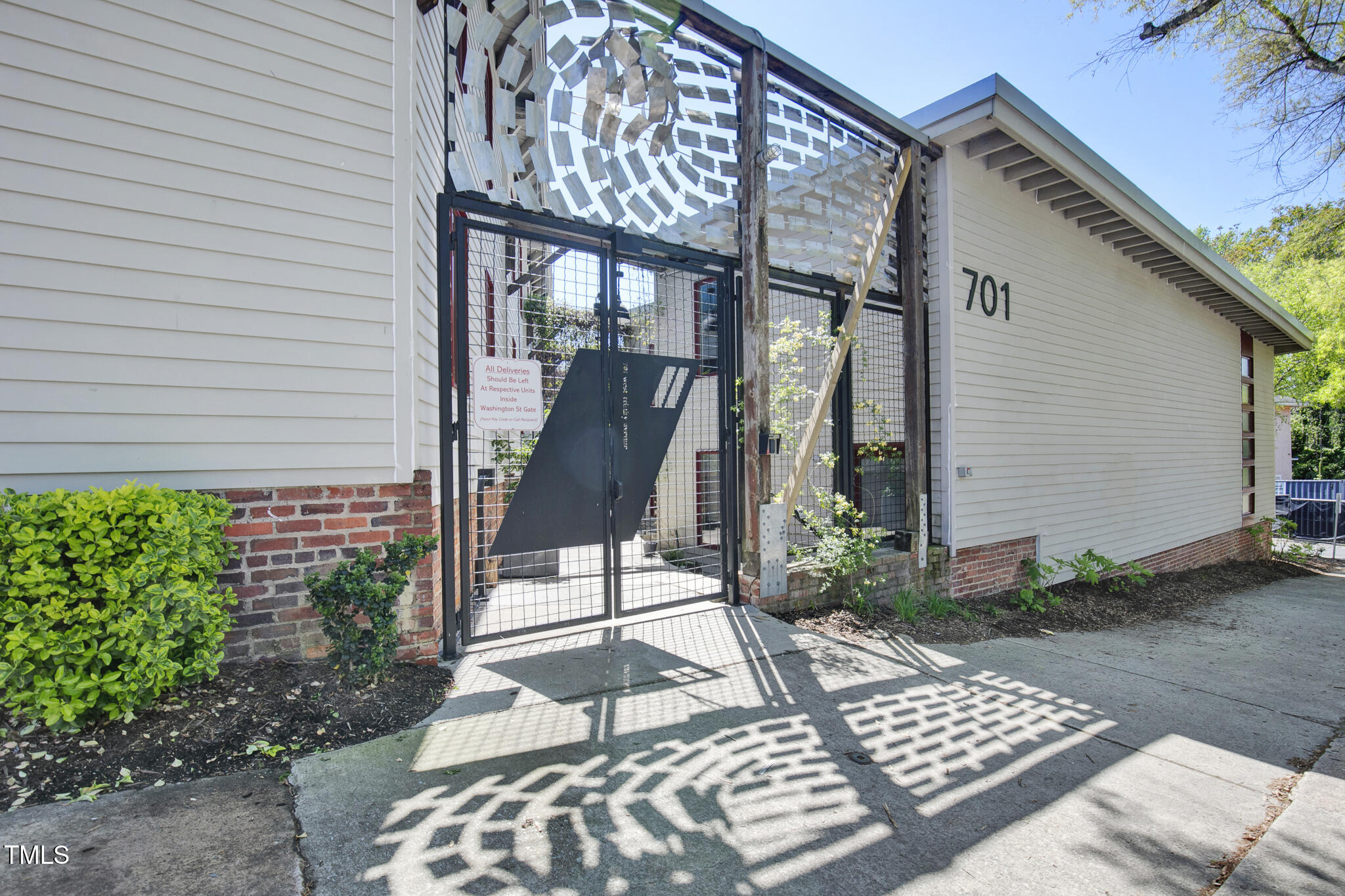 701 W Trinity Avenue # 116