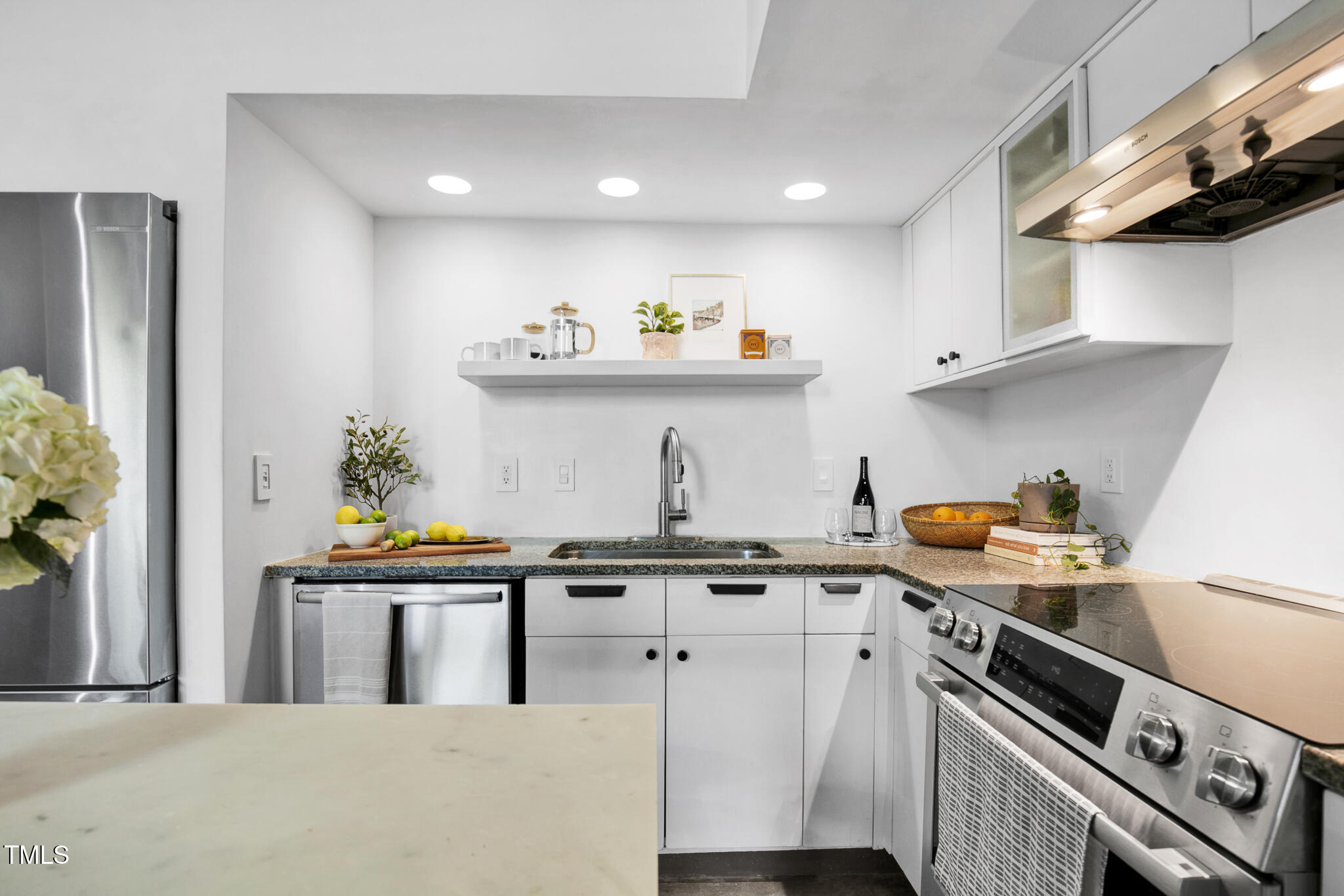 701 W Trinity Avenue # 116