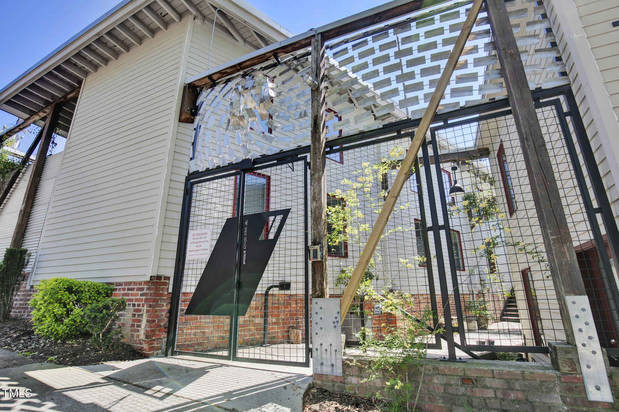 701 W Trinity Avenue # 116