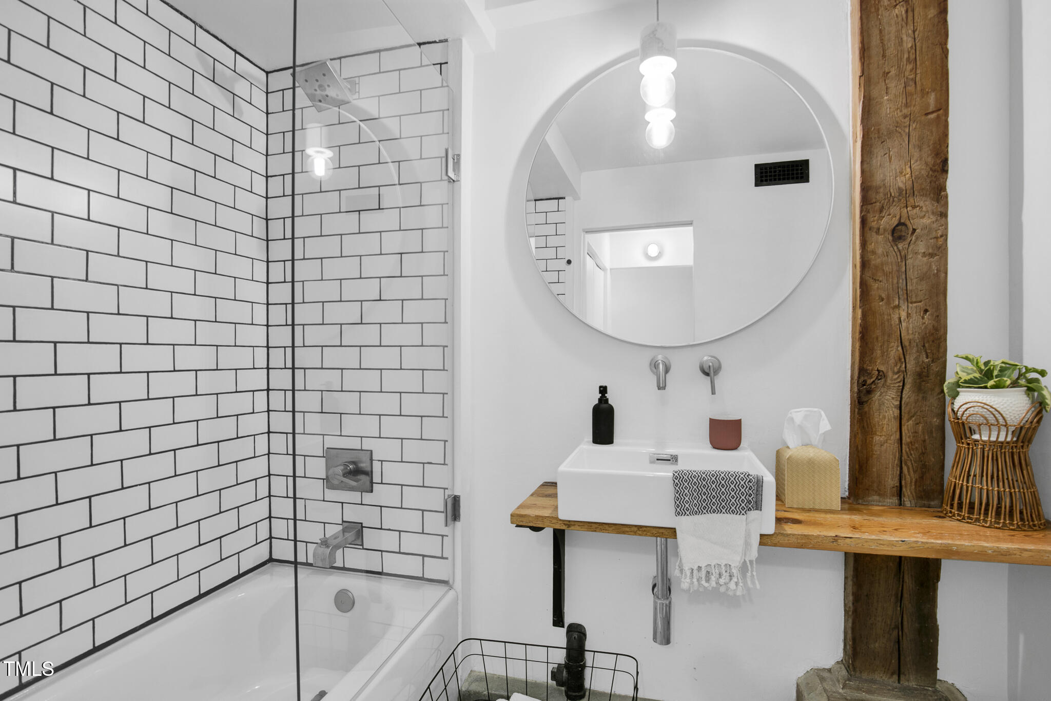 701 W Trinity Avenue # 116