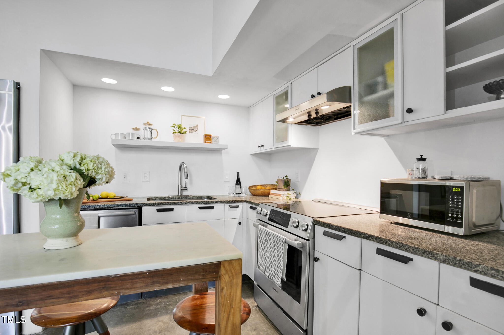 701 W Trinity Avenue # 116