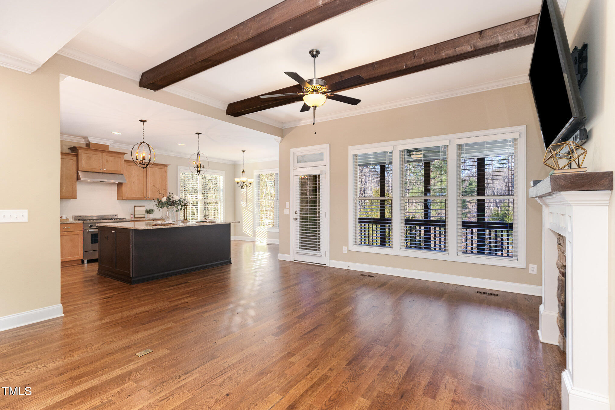 2000 Monthaven Drive