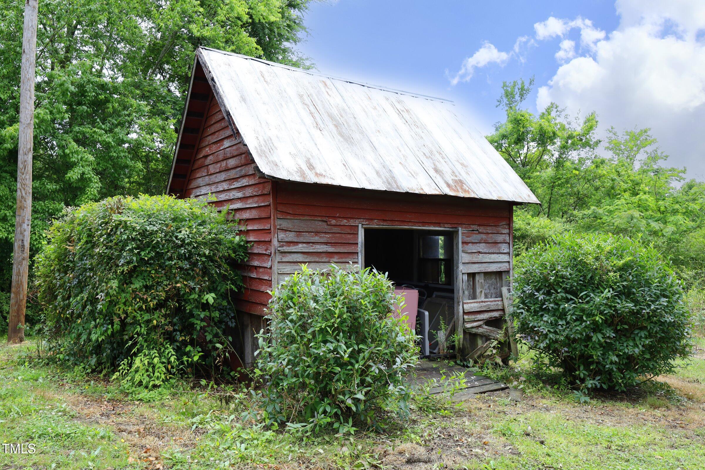 7129 Dexter Road