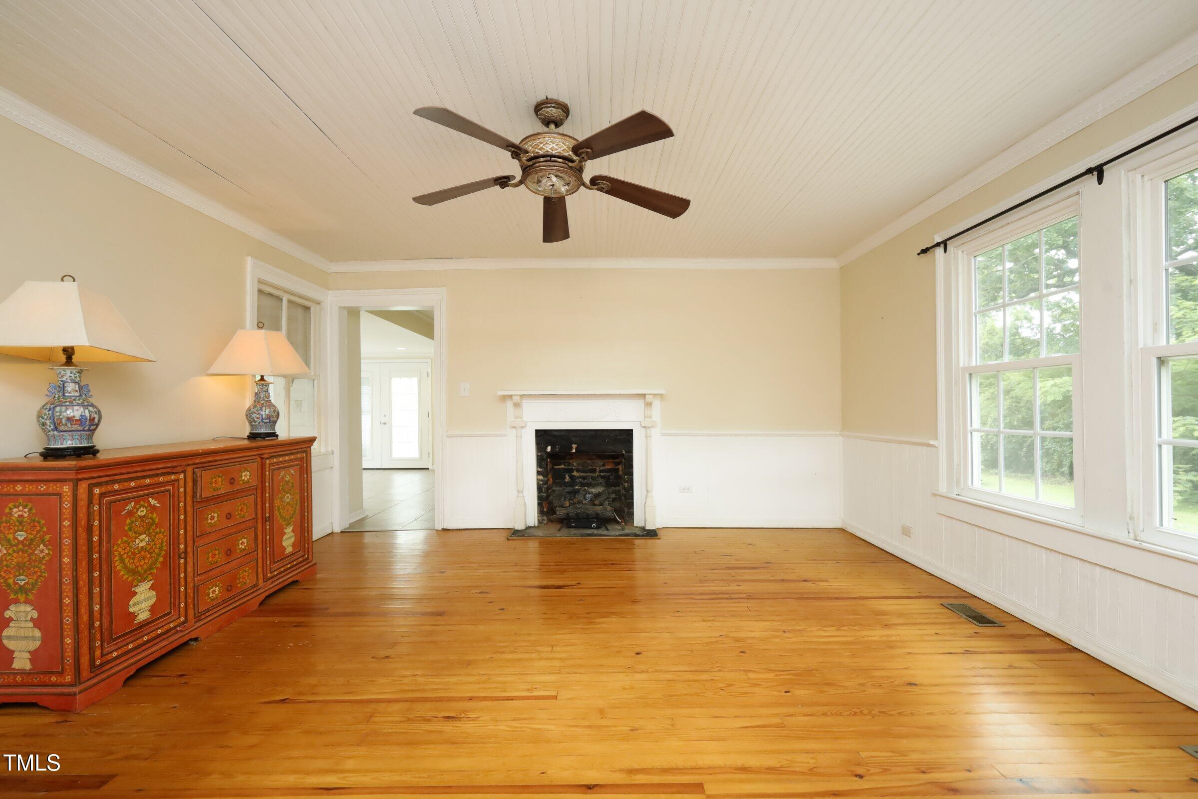 7129 Dexter Road