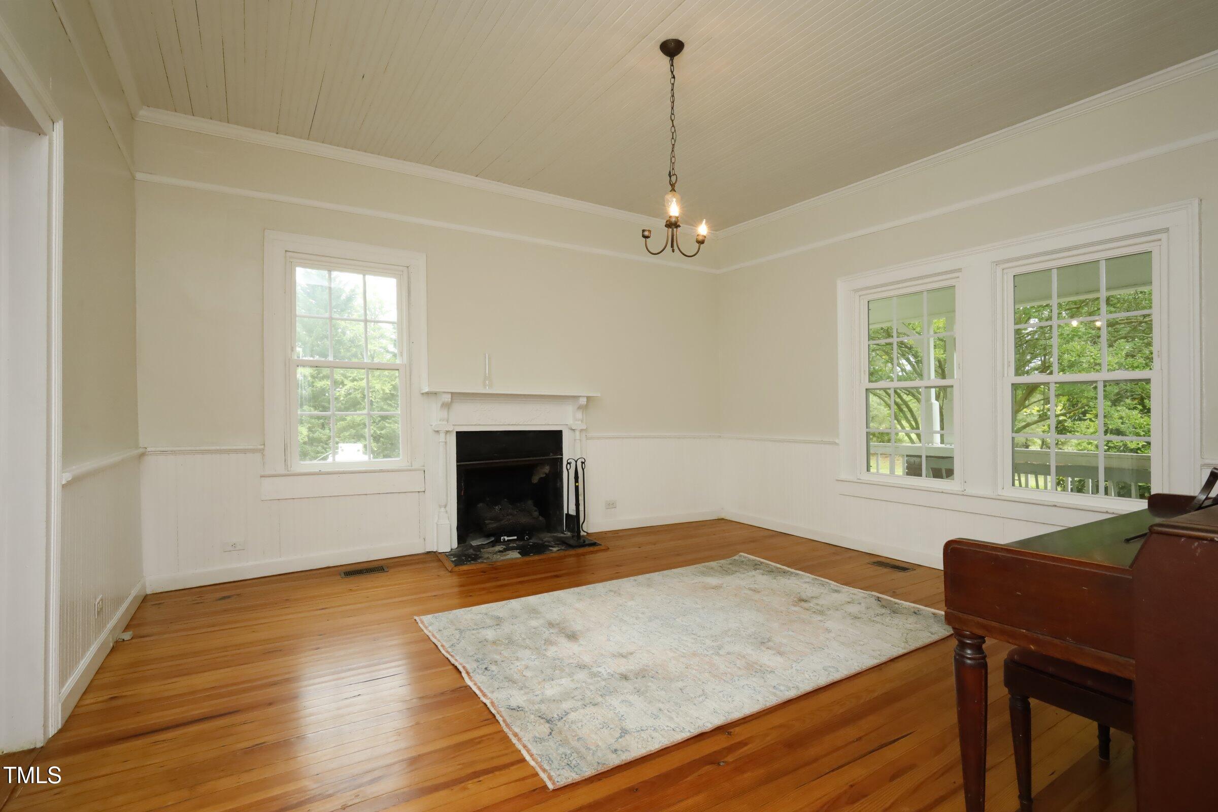 7129 Dexter Road