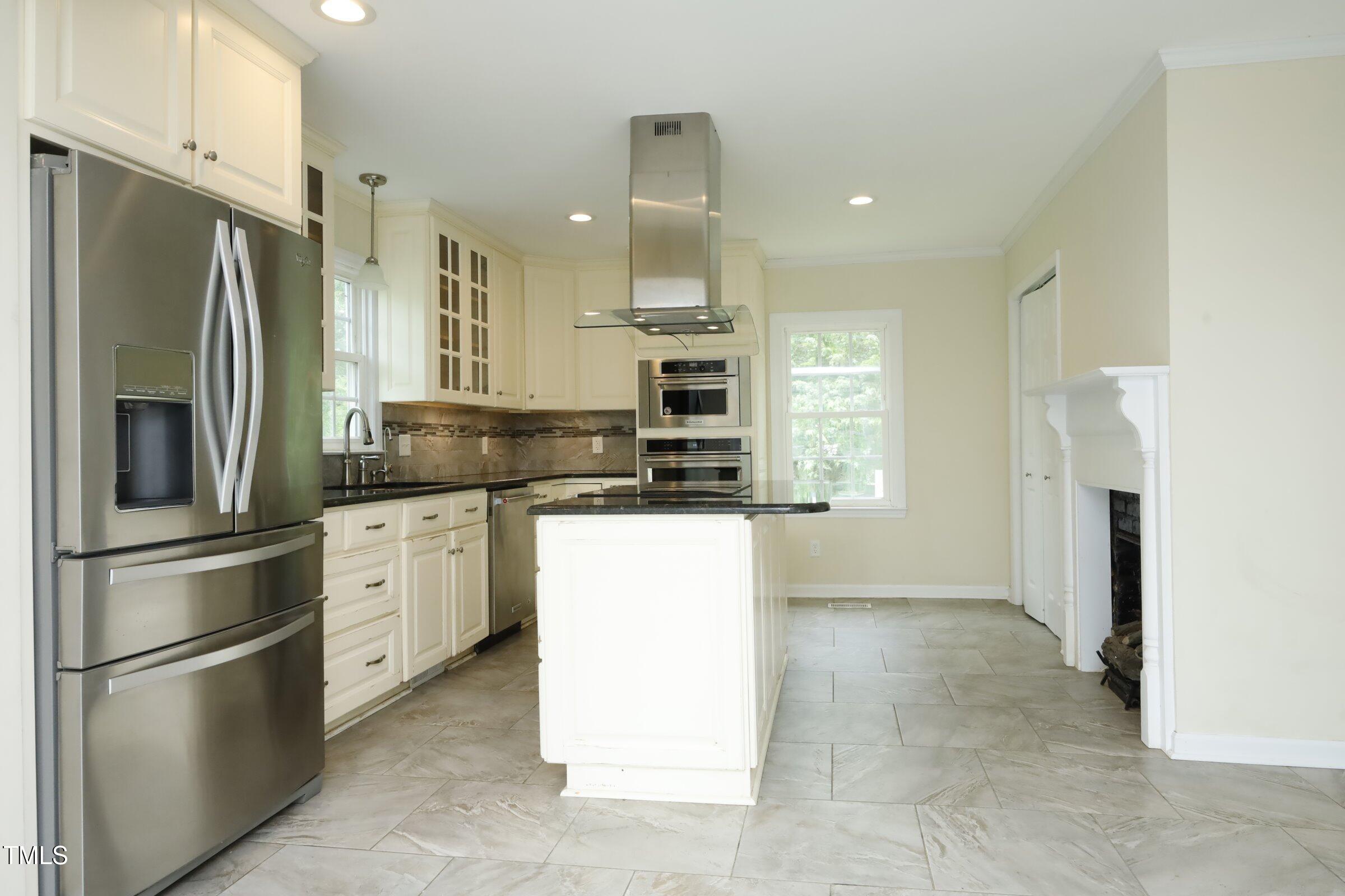 7129 Dexter Road