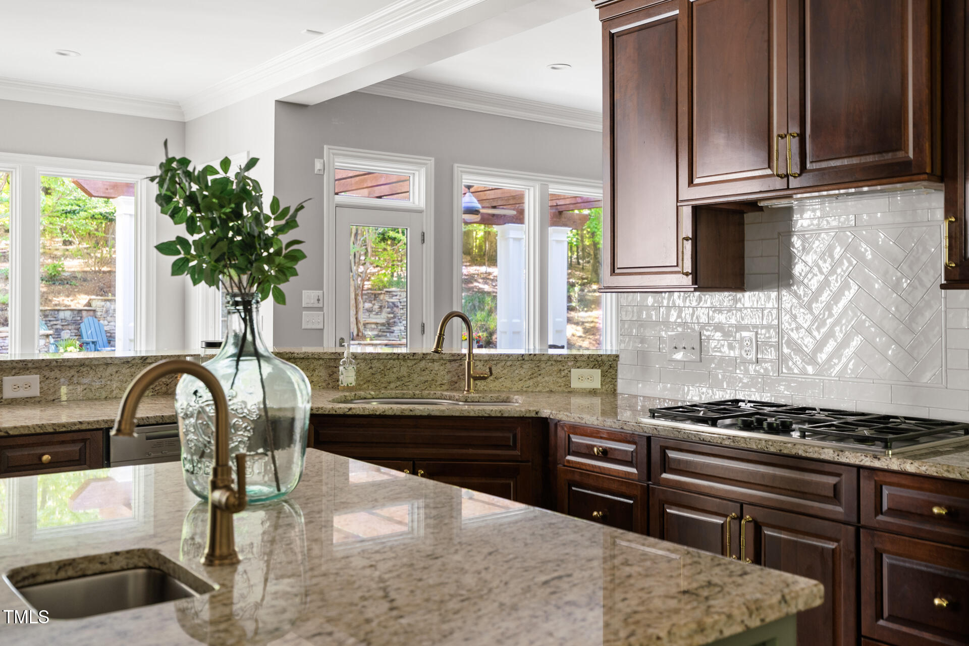 3513 Forest Oaks Drive