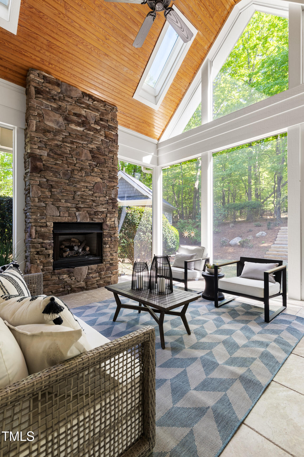 3513 Forest Oaks Drive