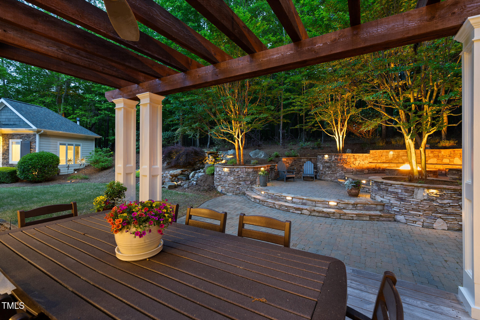 3513 Forest Oaks Drive