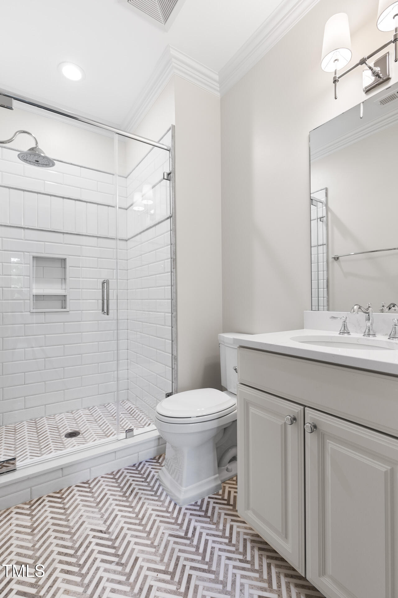 3513 Forest Oaks Drive