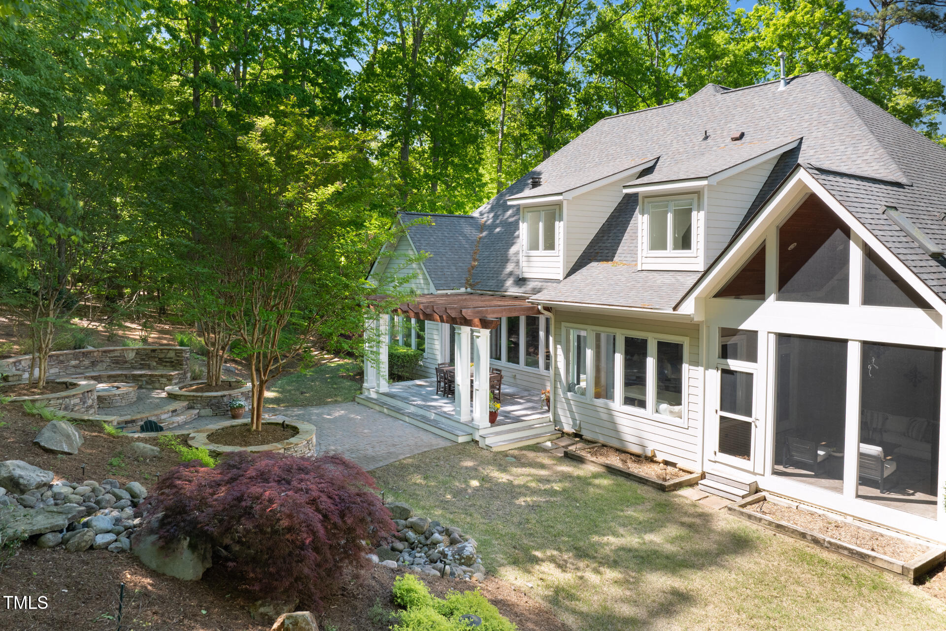 3513 Forest Oaks Drive