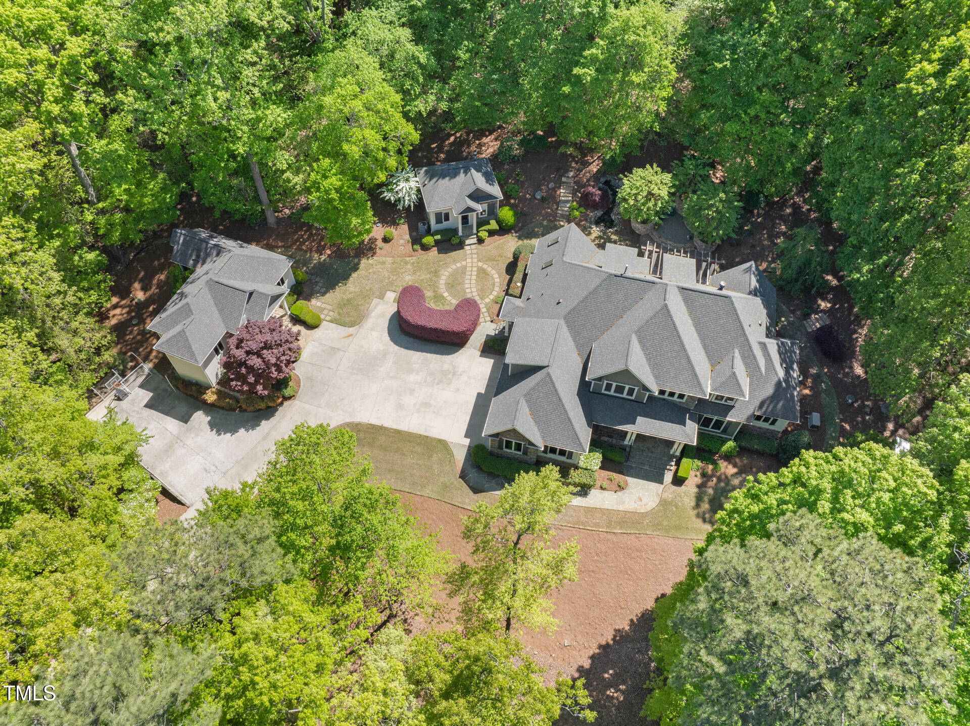 3513 Forest Oaks Drive