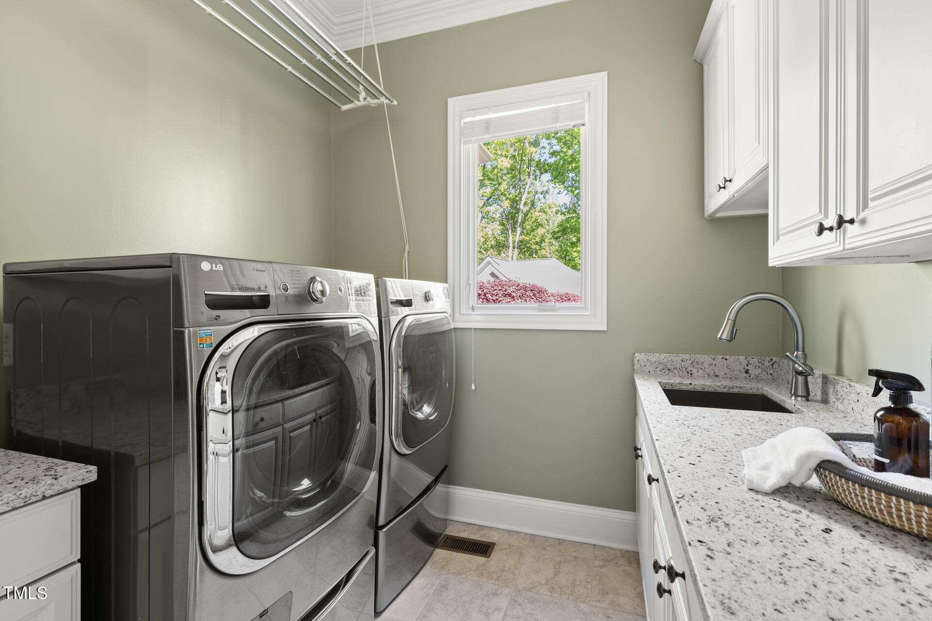 3513 Forest Oaks Drive