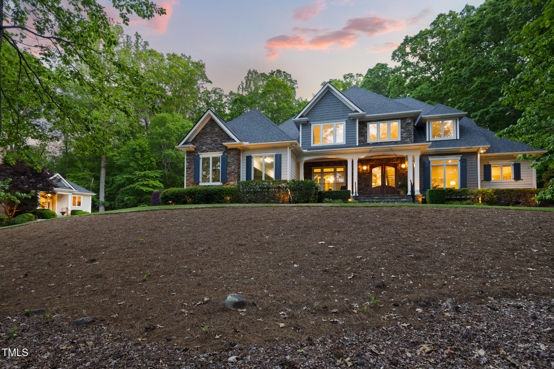 3513 Forest Oaks Drive