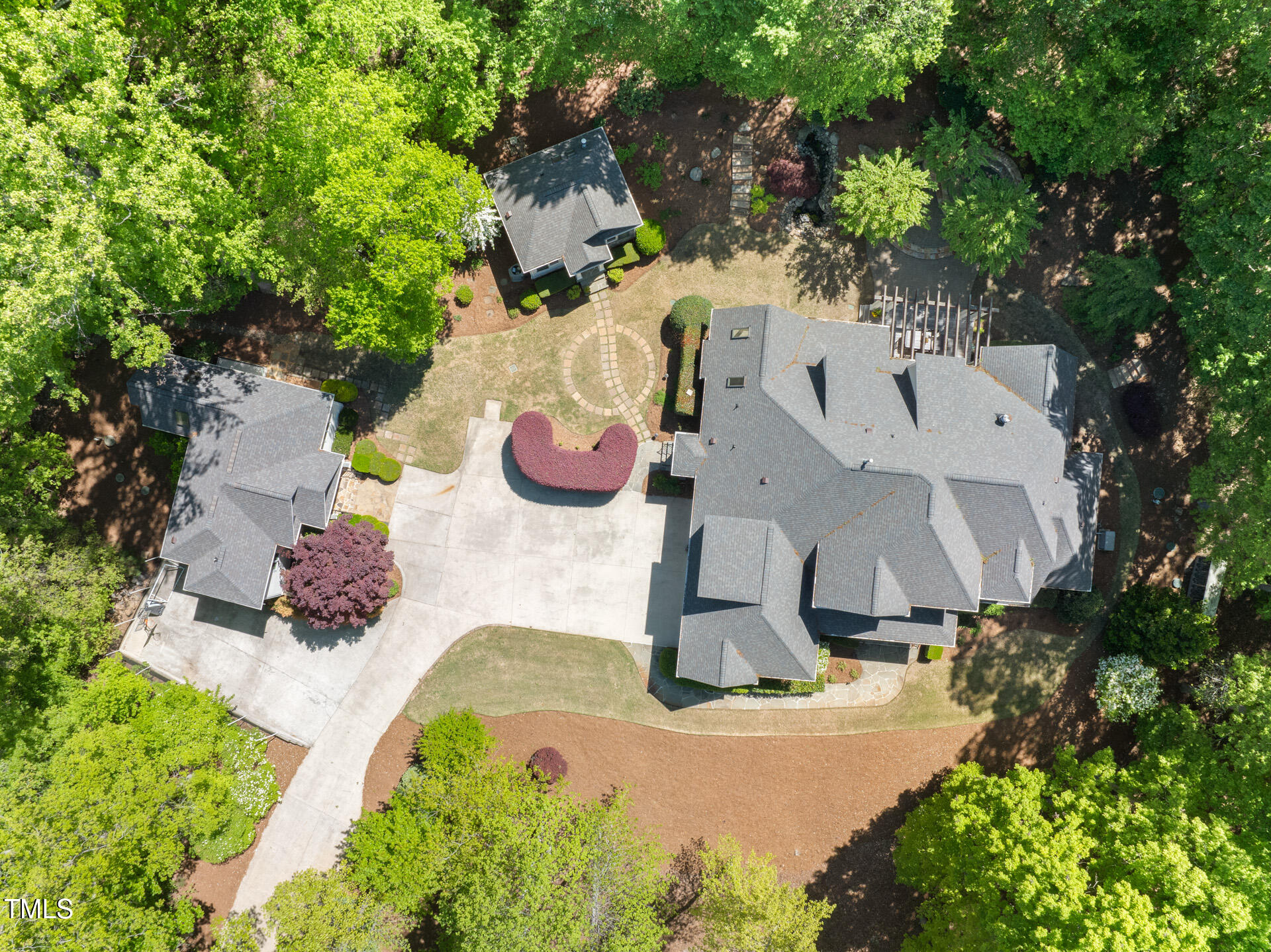 3513 Forest Oaks Drive