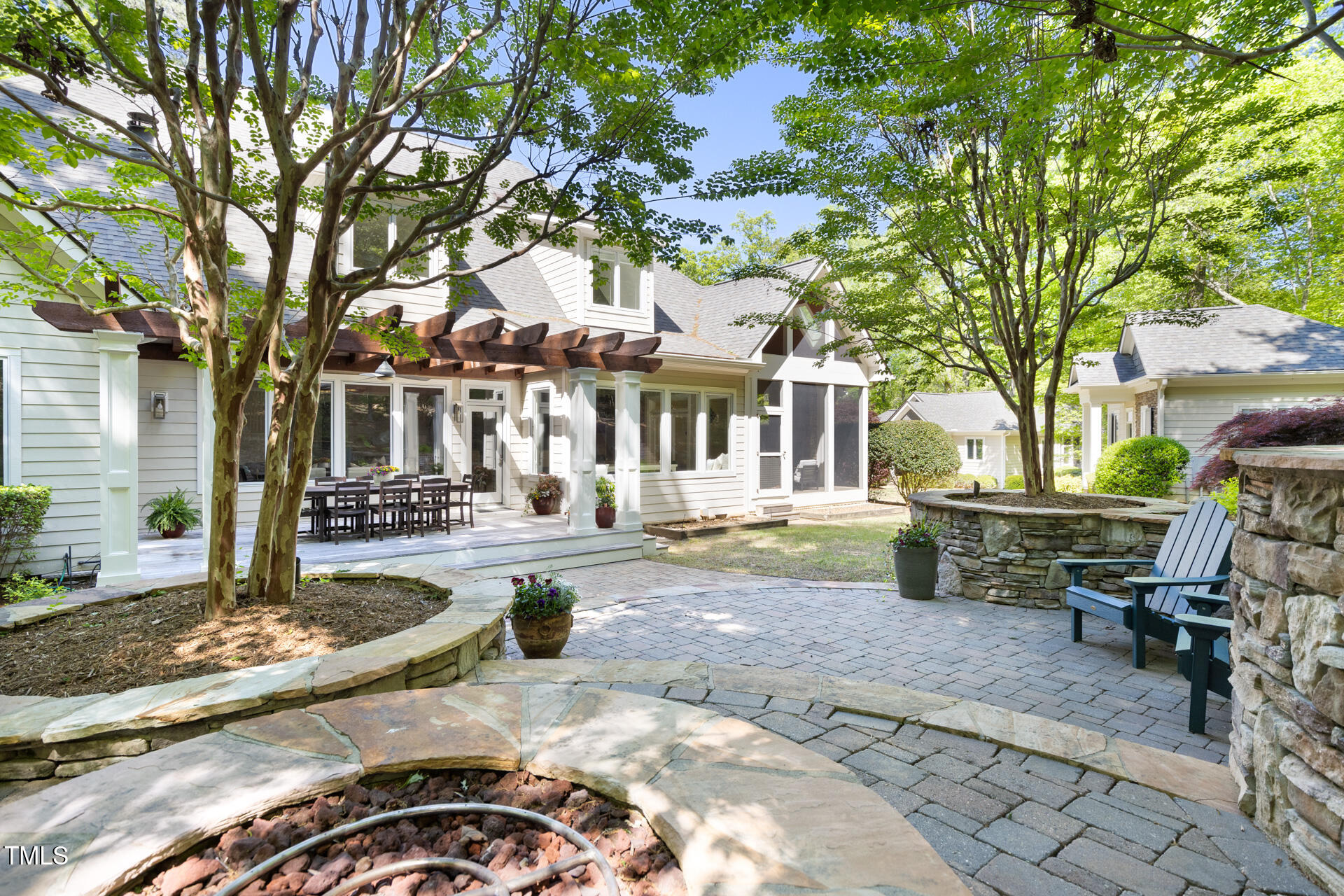 3513 Forest Oaks Drive