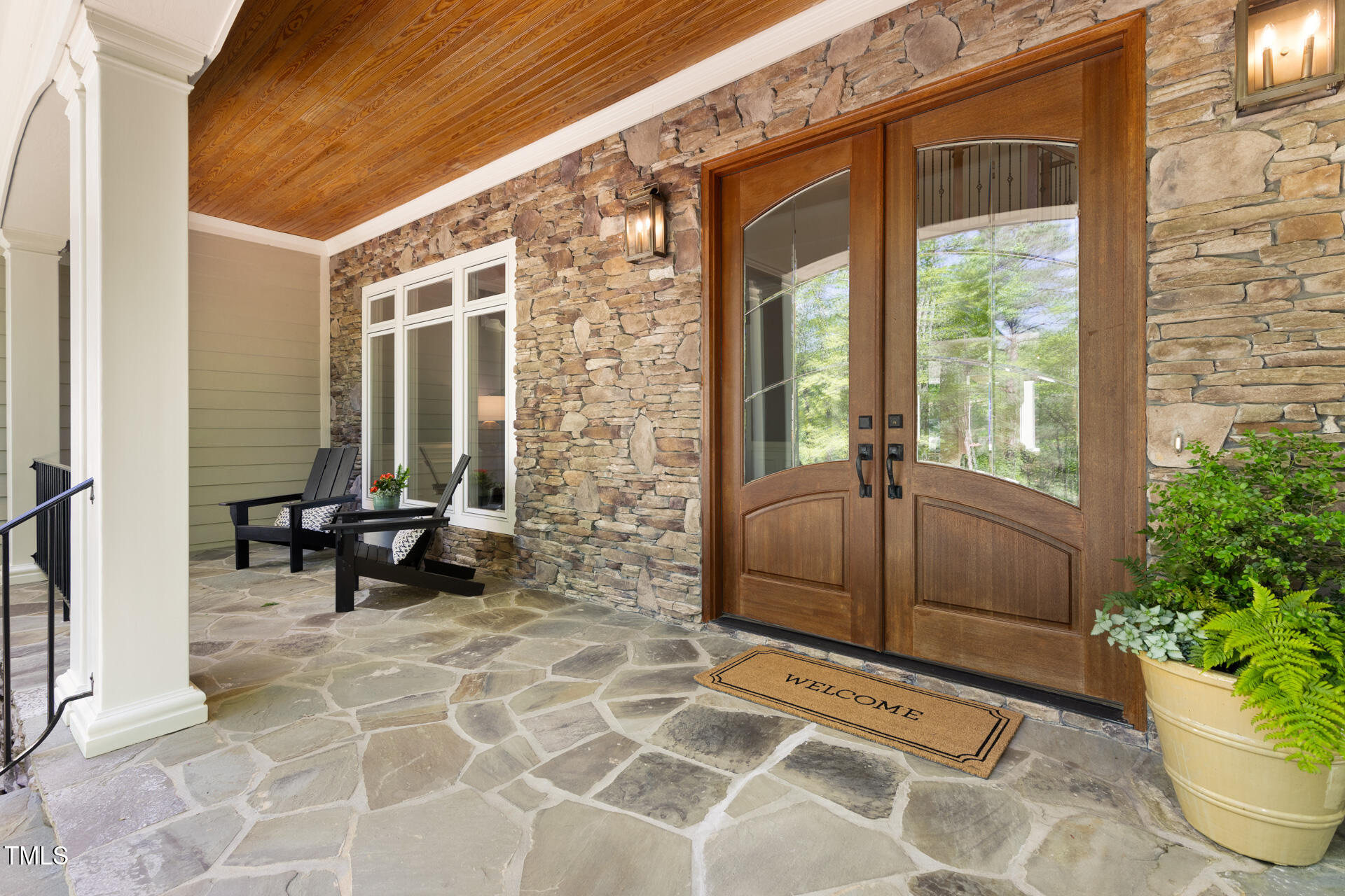 3513 Forest Oaks Drive