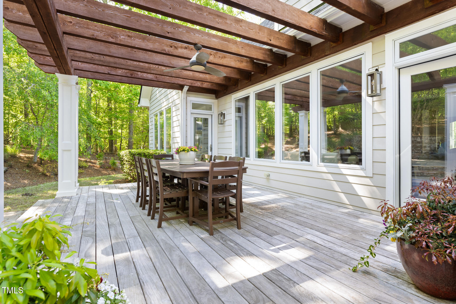 3513 Forest Oaks Drive