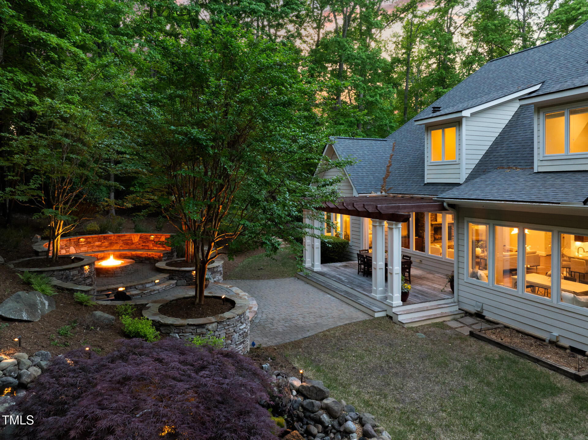 3513 Forest Oaks Drive