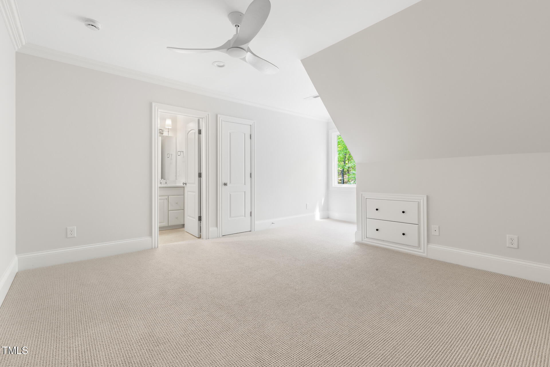 3513 Forest Oaks Drive