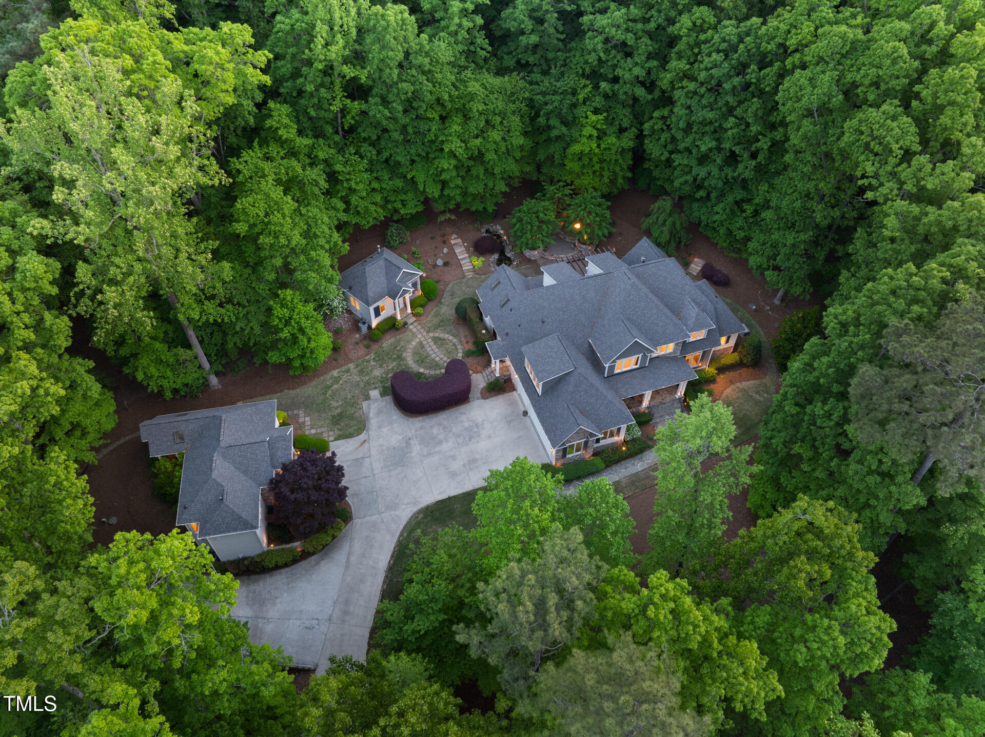 3513 Forest Oaks Drive