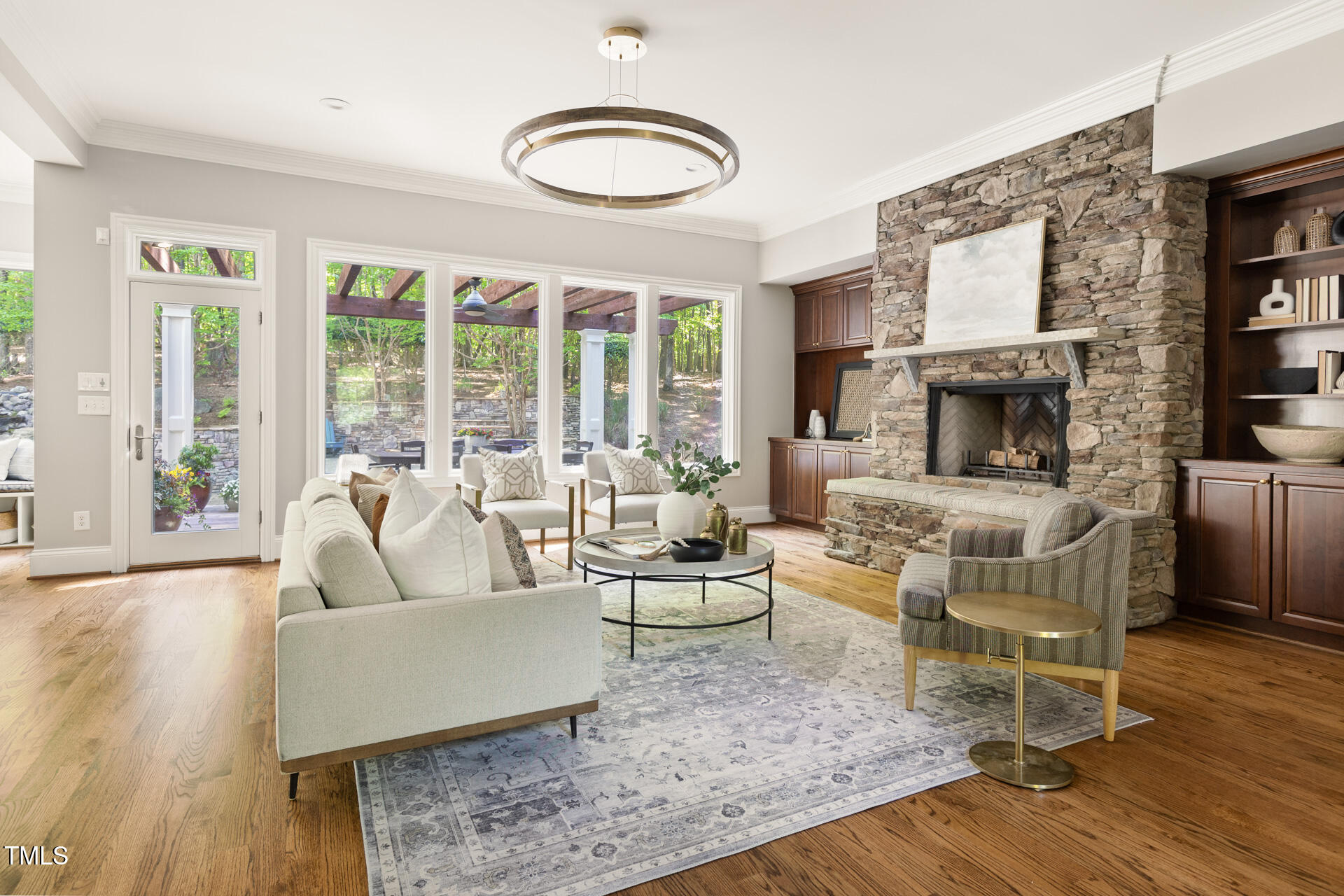 3513 Forest Oaks Drive