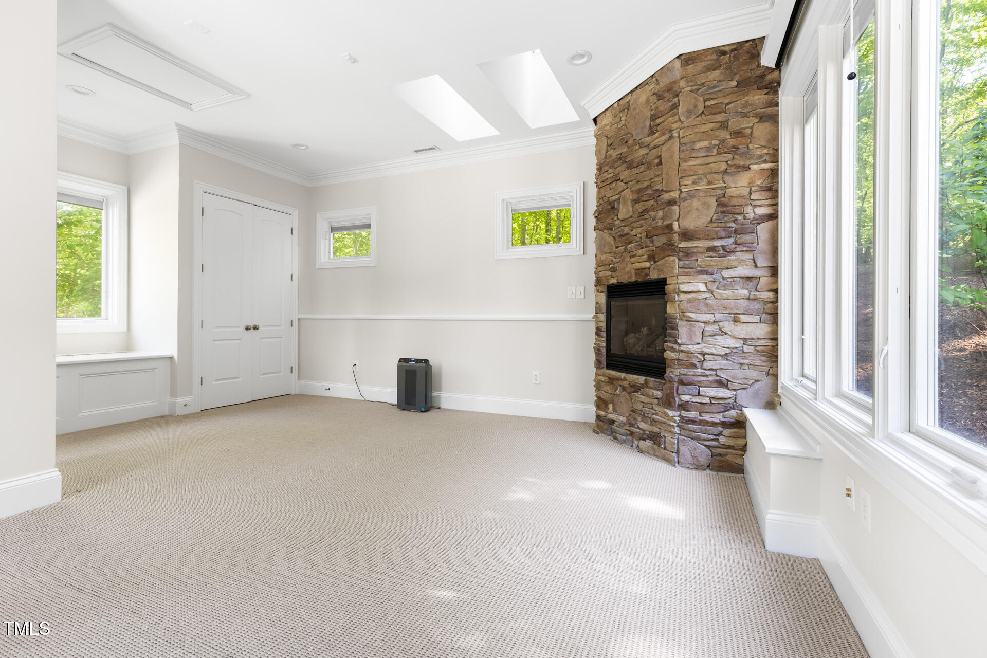 3513 Forest Oaks Drive