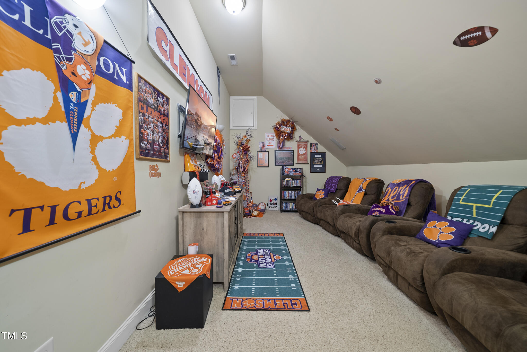 359 Heather Bluffs Drive