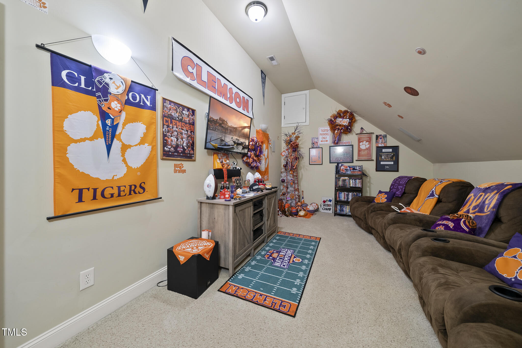 359 Heather Bluffs Drive